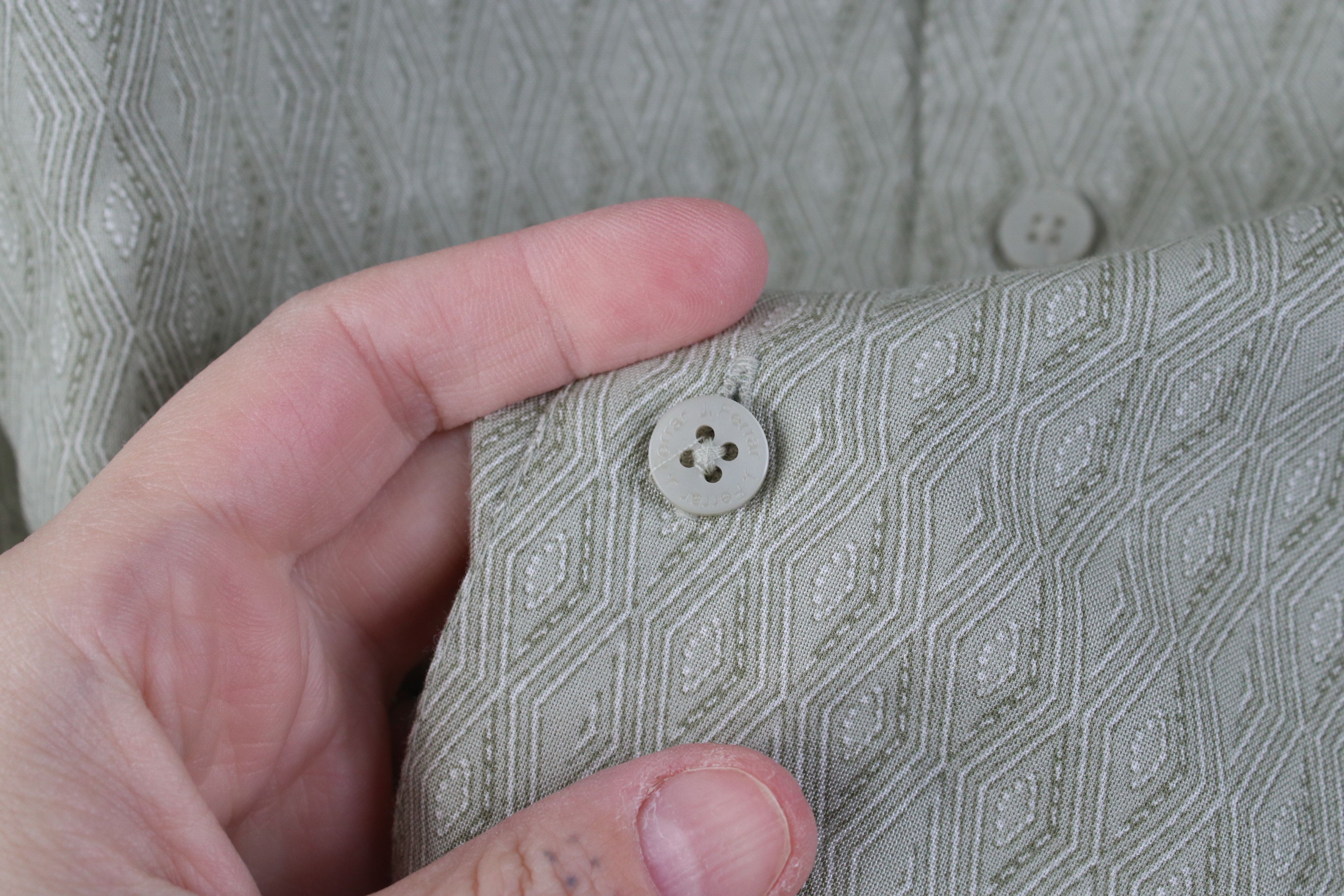 Vintage Vintage 90s Streetwear Diamond Short Sleeve Button Shirt Size US M / EU 48-50 / 2 - 4 Thumbnail