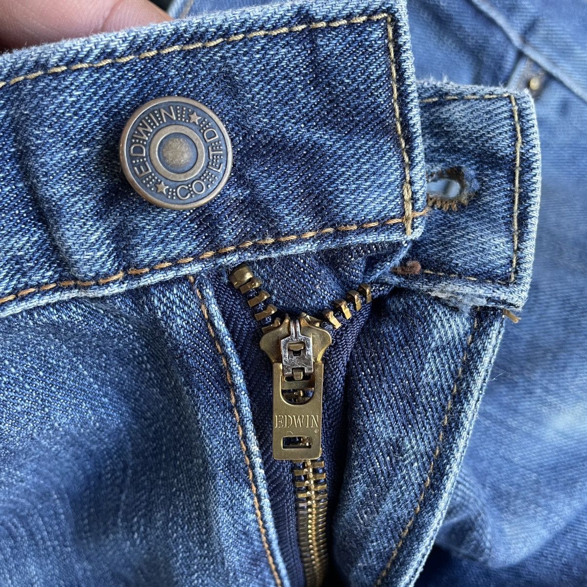 Edwin 🔥Vintage Edwin 404 Washed Ripped Distress Denim Jeans Size US 32 / EU 48 - 14 Thumbnail