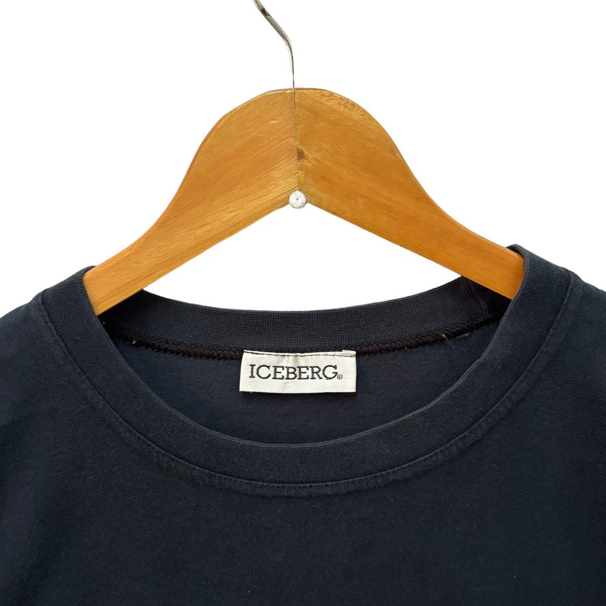 Iceberg × Vintage Vintage Iceberg Rip Off Mickey Mouse Tshirt Size US L / EU 52-54 / 3 - 5 Thumbnail