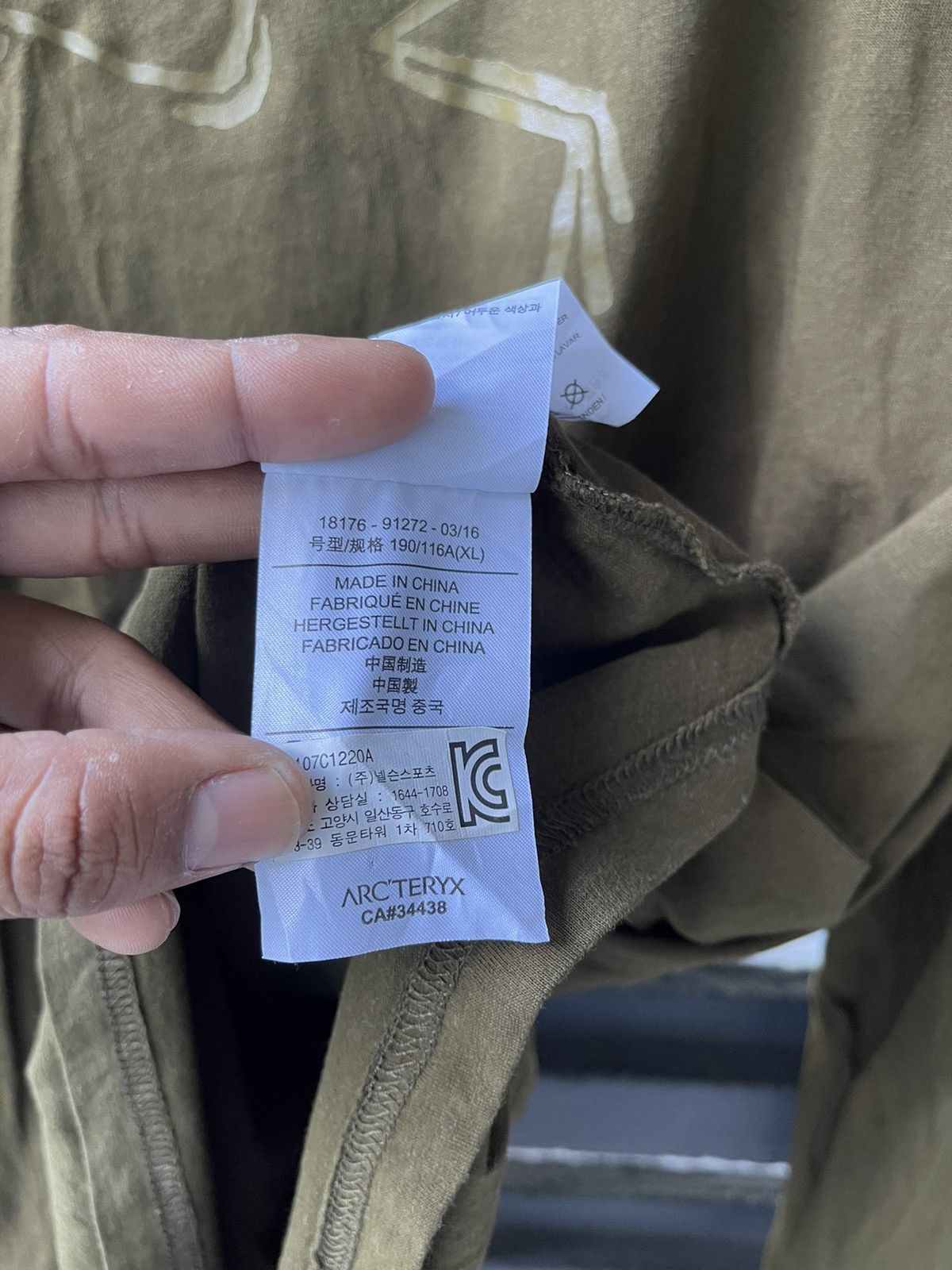 Arc'teryx Arc’teryx long sleeve shirt📸 Size US XL / EU 56 / 4 - 6 Thumbnail