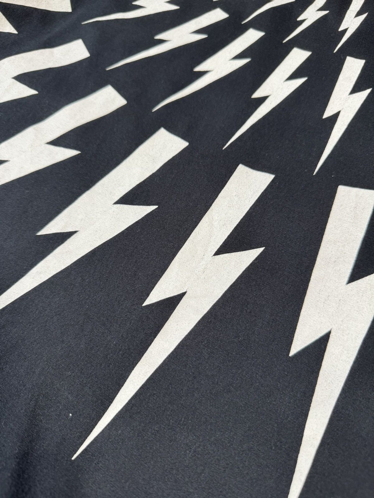Neil Barrett Neil Barrett Thunderbolt Faded T-Shirt Size US L / EU 52-54 / 3 - 4 Thumbnail