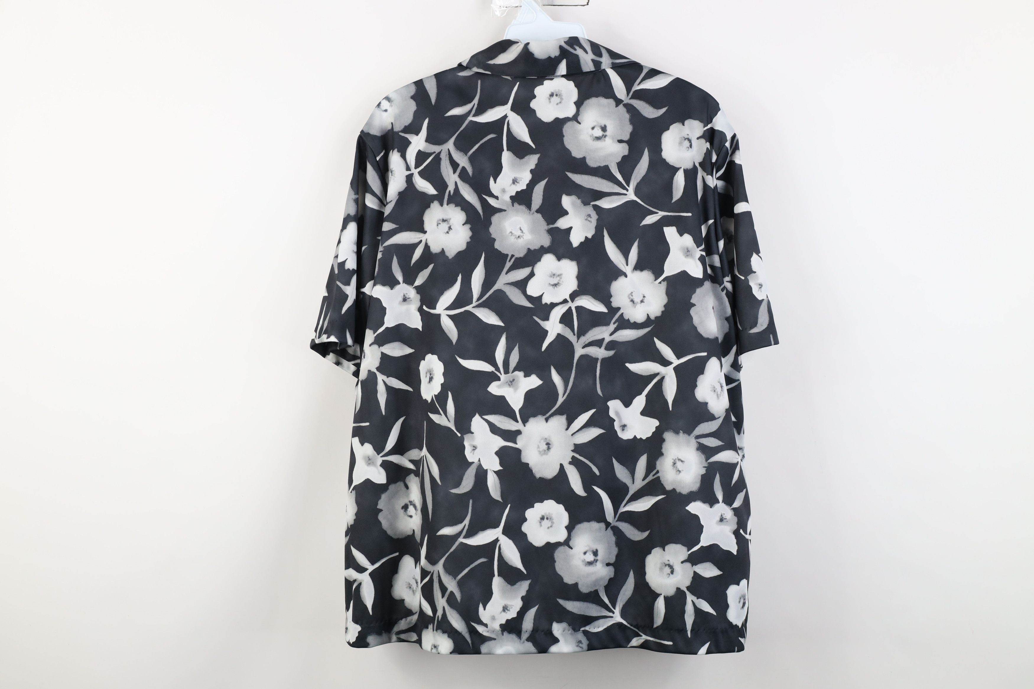 Vintage Vintage 90s Streetwear Short Sleeve Collared Button Shirt Size L / US 10 / IT 46 - 8 Thumbnail