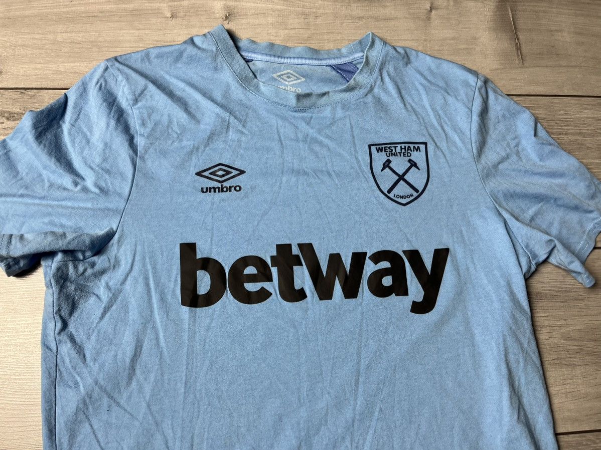 Umbro Umbro west ham united London Tshirt size Large Size US L / EU 52-54 / 3 - 2 Thumbnail