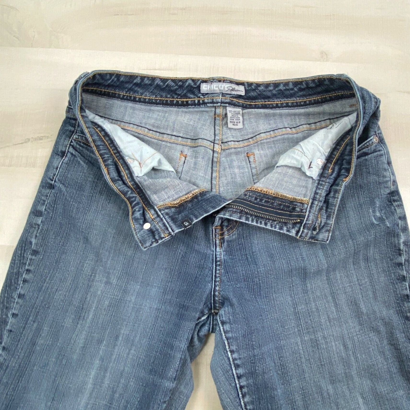 Vintage Chicos Womens Cropped Jeans 6 Medium Wash Denim Size 28" / US 6 / IT 42 - 3 Thumbnail
