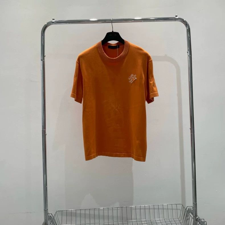Louis Vuitton Louis Vuitton Orange knit pin short sleeves Size US L / EU 52-54 / 3 - 1 Thumbnail