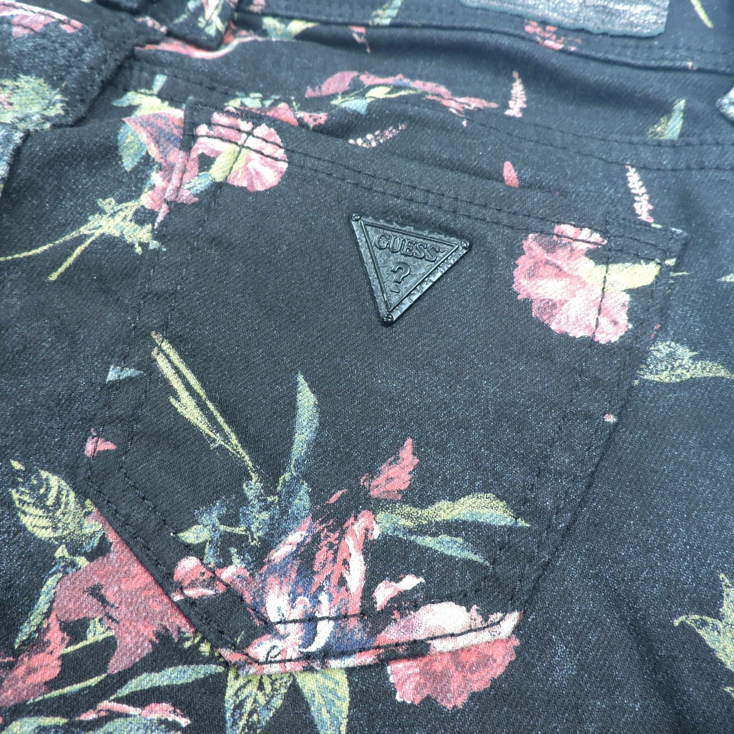 Guess GUESS ULTRA ANGKLE SKINNY FLOWERS DENIM LONG PANTS Size 26" / US 2 / IT 38 - 19 Thumbnail