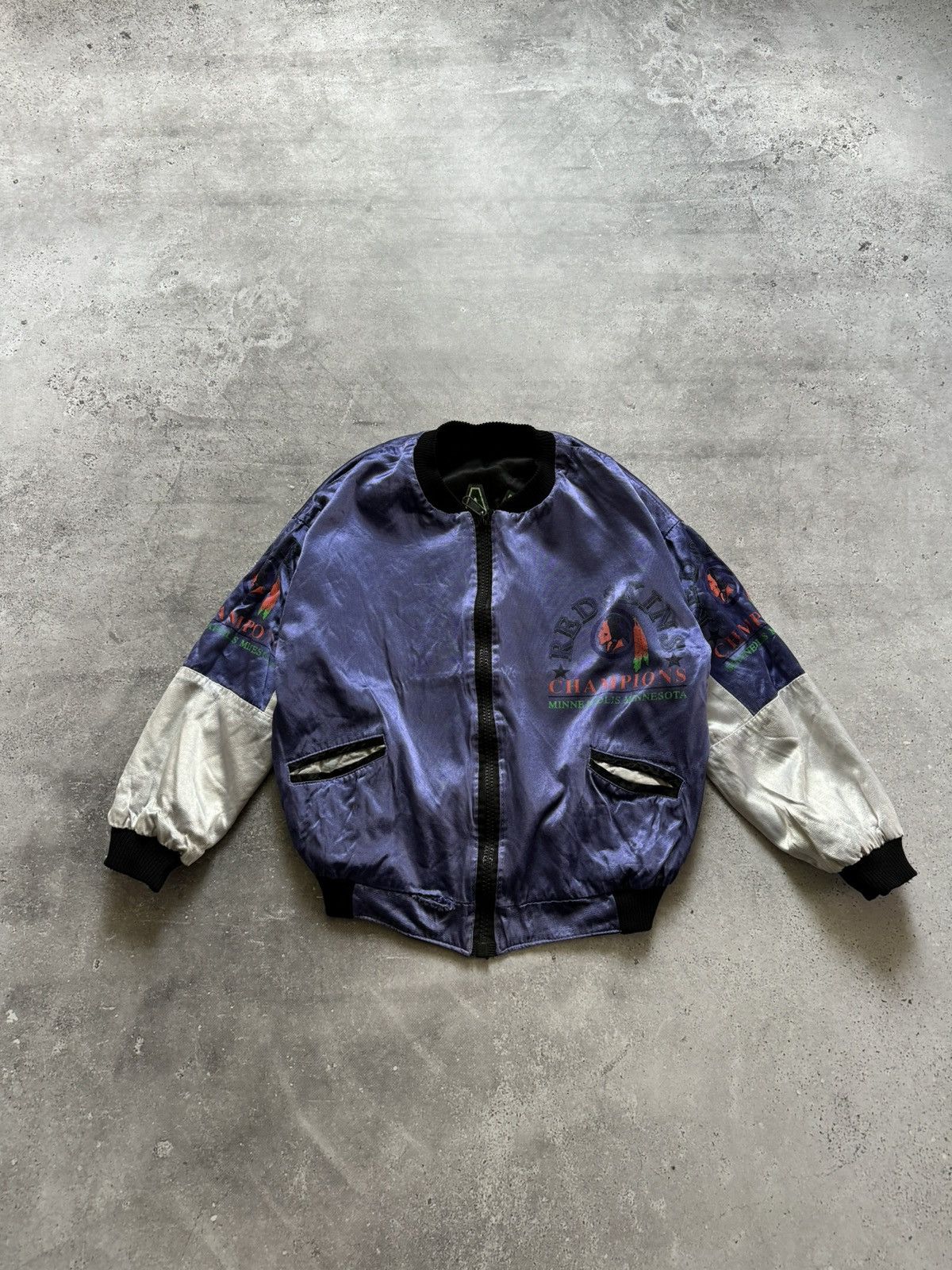 MLB × NFL × Vintage Vintage 90s Atlanta Braves + Red Skins Reversible Bomber Size US S / EU 44-46 / 1 - 9 Thumbnail