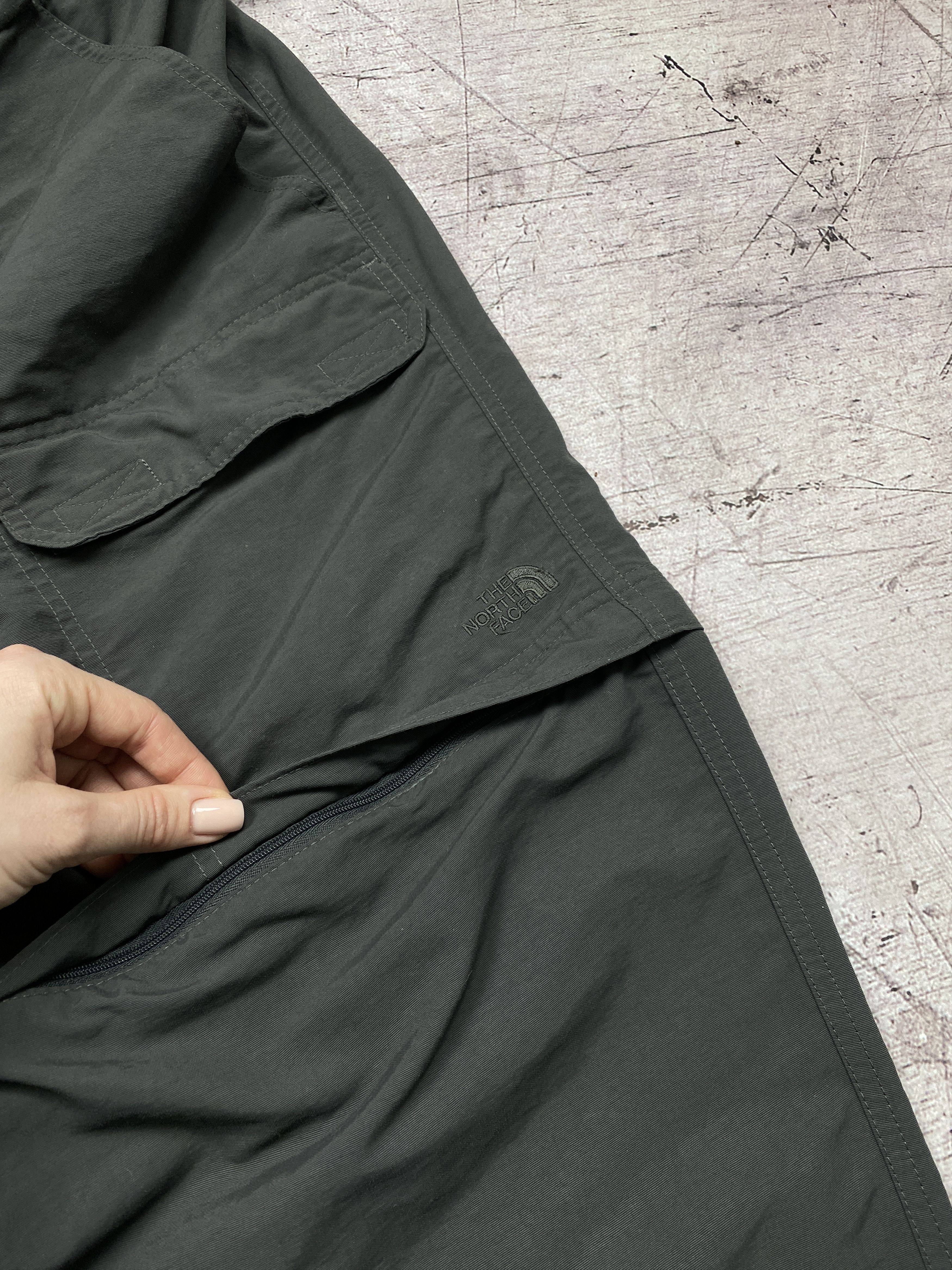 The North Face × Vintage The North Face Vintage Mens Outdoor Cargo Pants Y2K Shorts Size US 38 / EU 54 - 4 Thumbnail