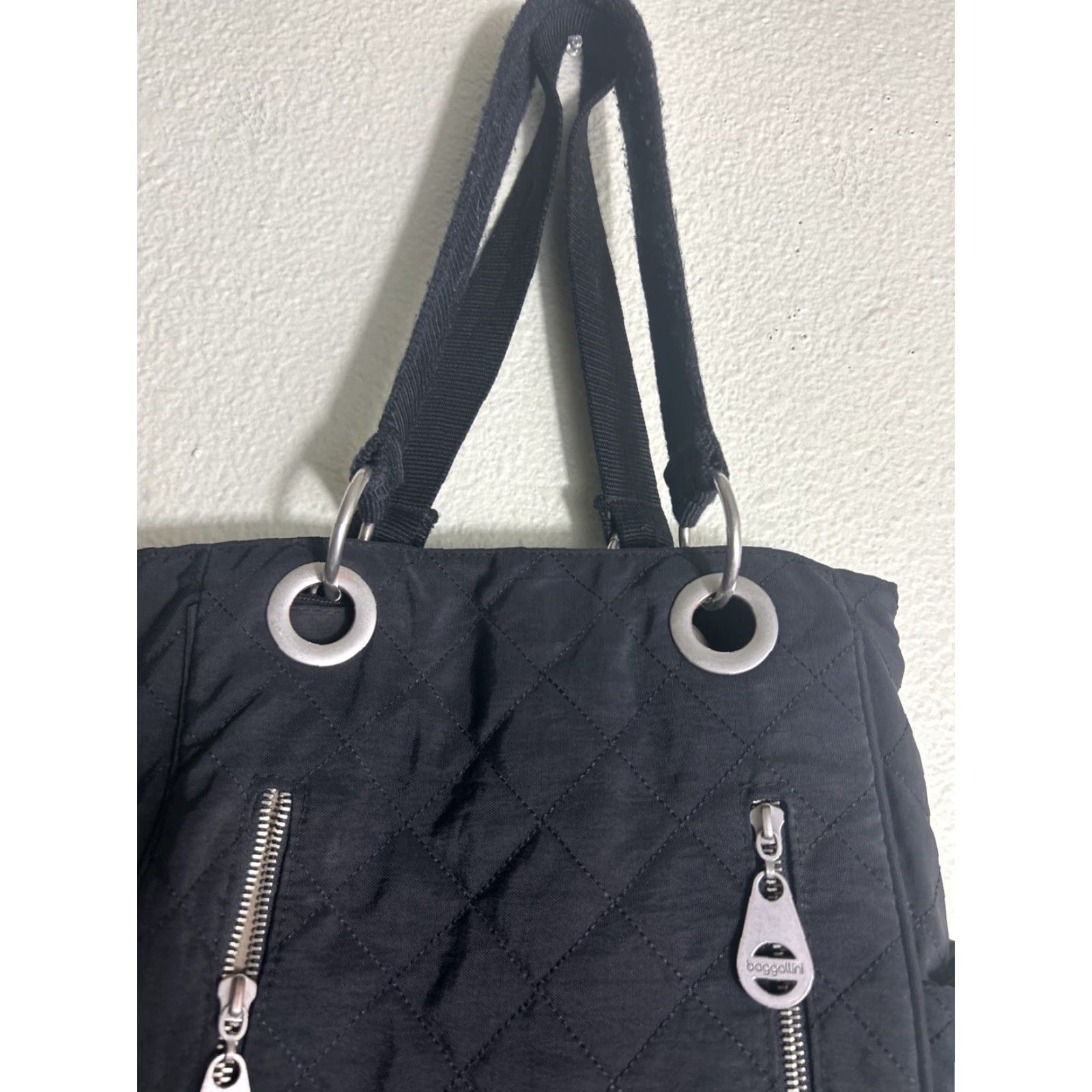 Vintage Baggallini Quilted Shoulder Large Tote Bag Black Nylon Zippers Travel Women Size ONE SIZE - 6 Thumbnail