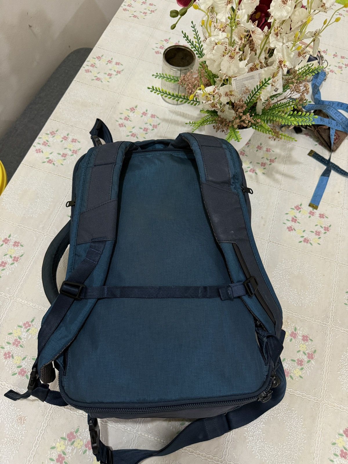 Hypebeast 🔥🔥🔥ARCHIVE ZERO NEW YORK MESSENGER BAGPACK Size ONE SIZE - 6 Thumbnail