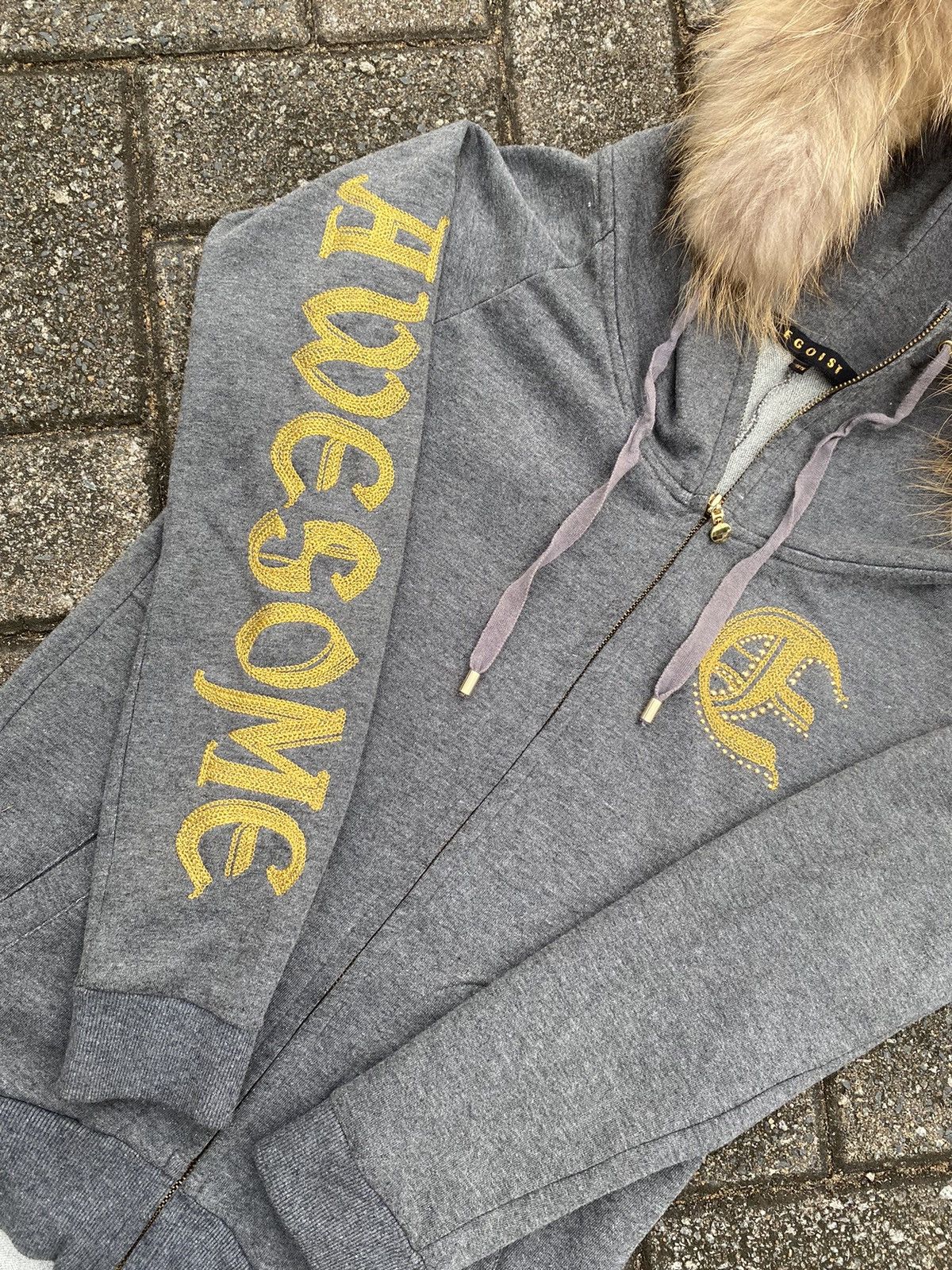 Beauty Beast Egoist Awesome Glitter Embroidery Diamond Fur Hoodie Details Size M / US 6-8 / IT 42-44 - 1 Thumbnail