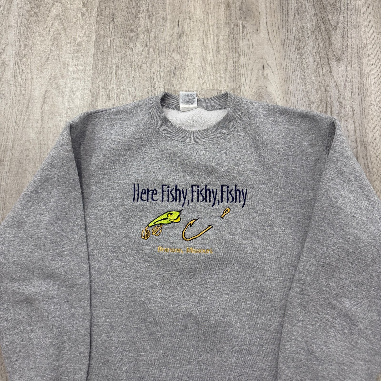 Vintage Vintage Here Fishy Fishy Fishy Sweatshirt Large Gray 90s Size US L / EU 52-54 / 3 - 2 Thumbnail