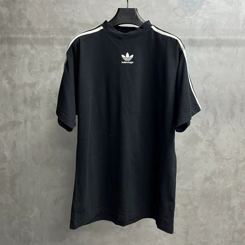 Balenciaga Balenciaga Black and white logo printed striped Jersey loo Size US S / EU 44-46 / 1 - 1 Thumbnail