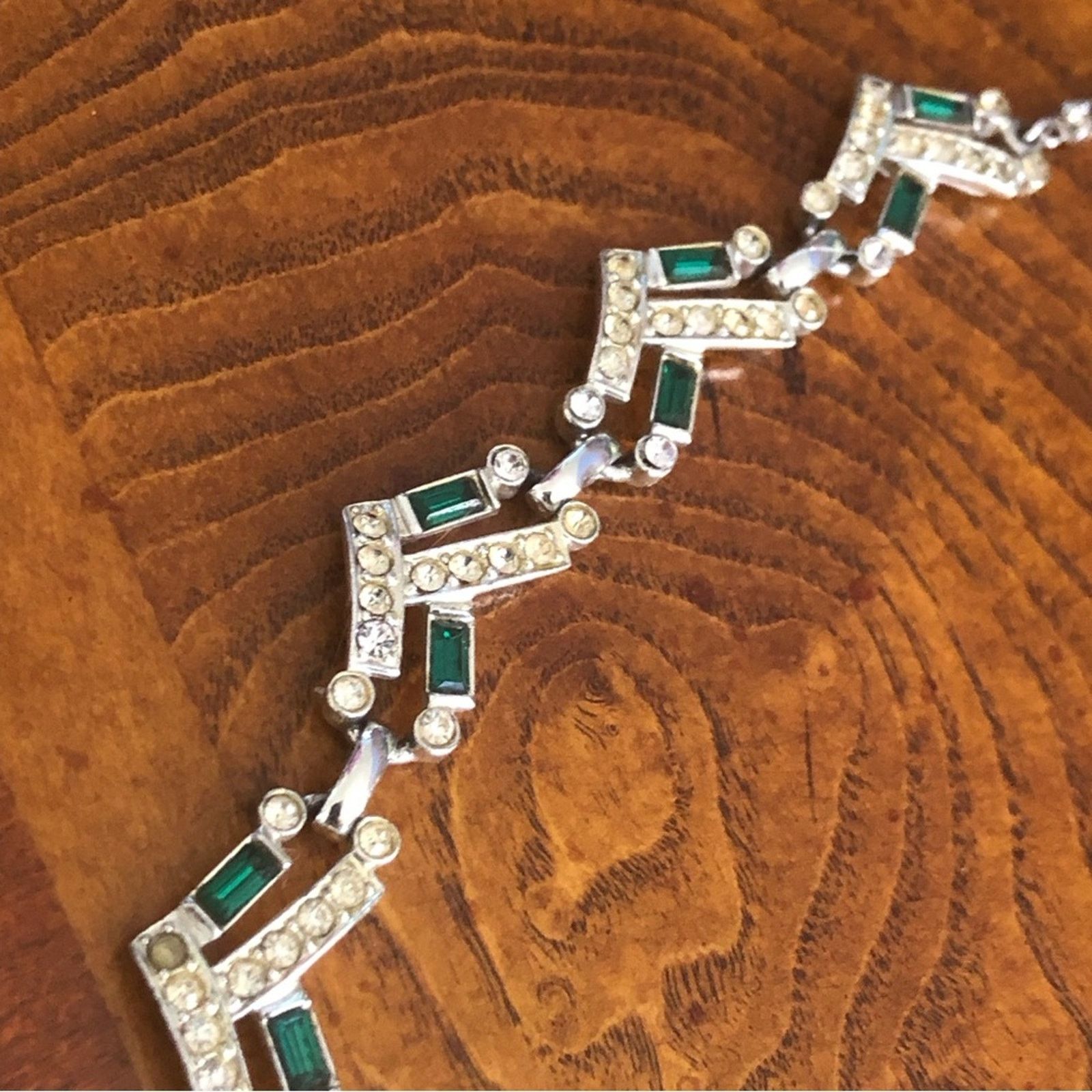 Vintage Vintage mid century emerald baguette rhinestone necklace Size ONE SIZE - 12 Thumbnail