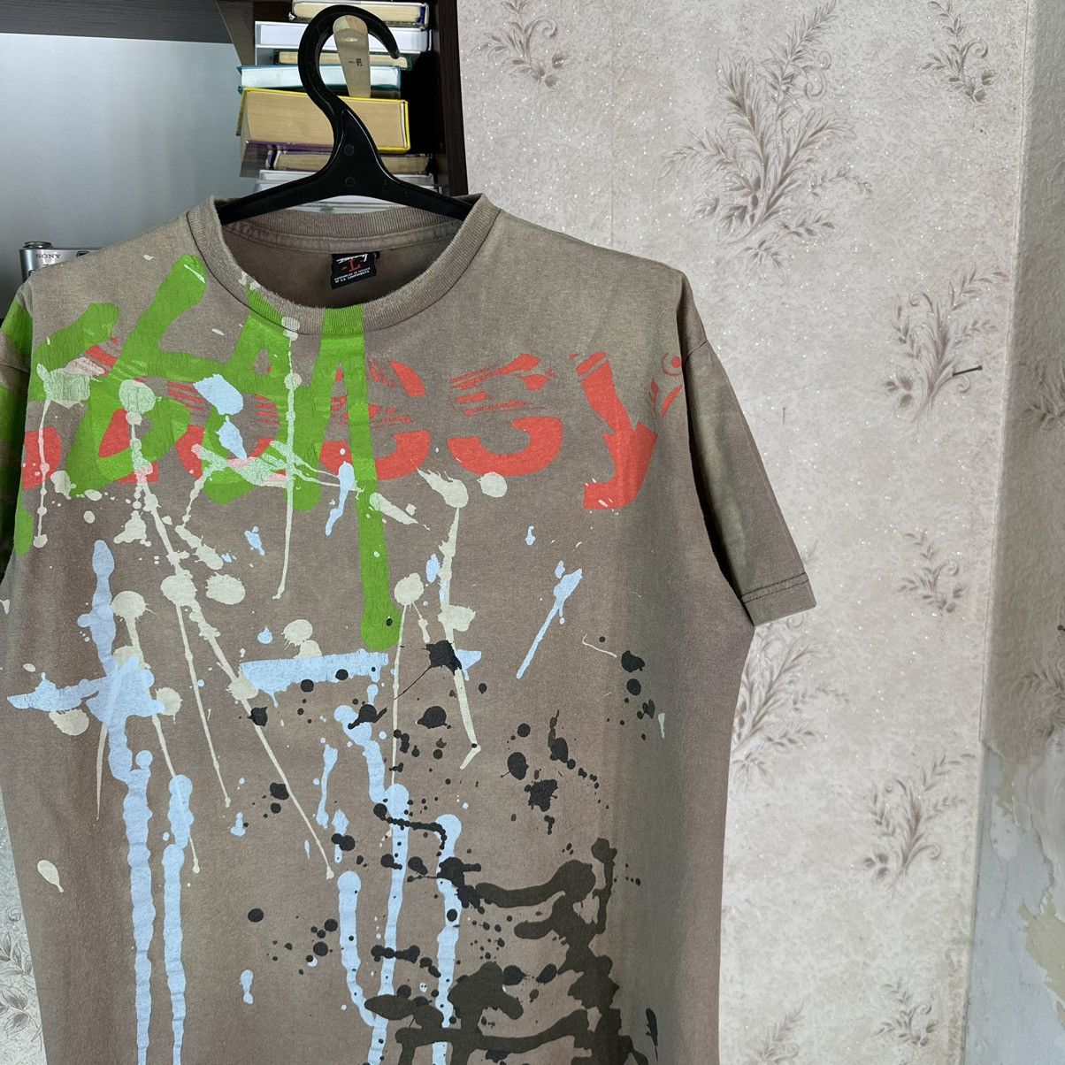 Stussy × Vintage Vintage Stussy T shirt 00s Grafity Beige Streetwear Skate L Size US L / EU 52-54 / 3 - 6 Thumbnail