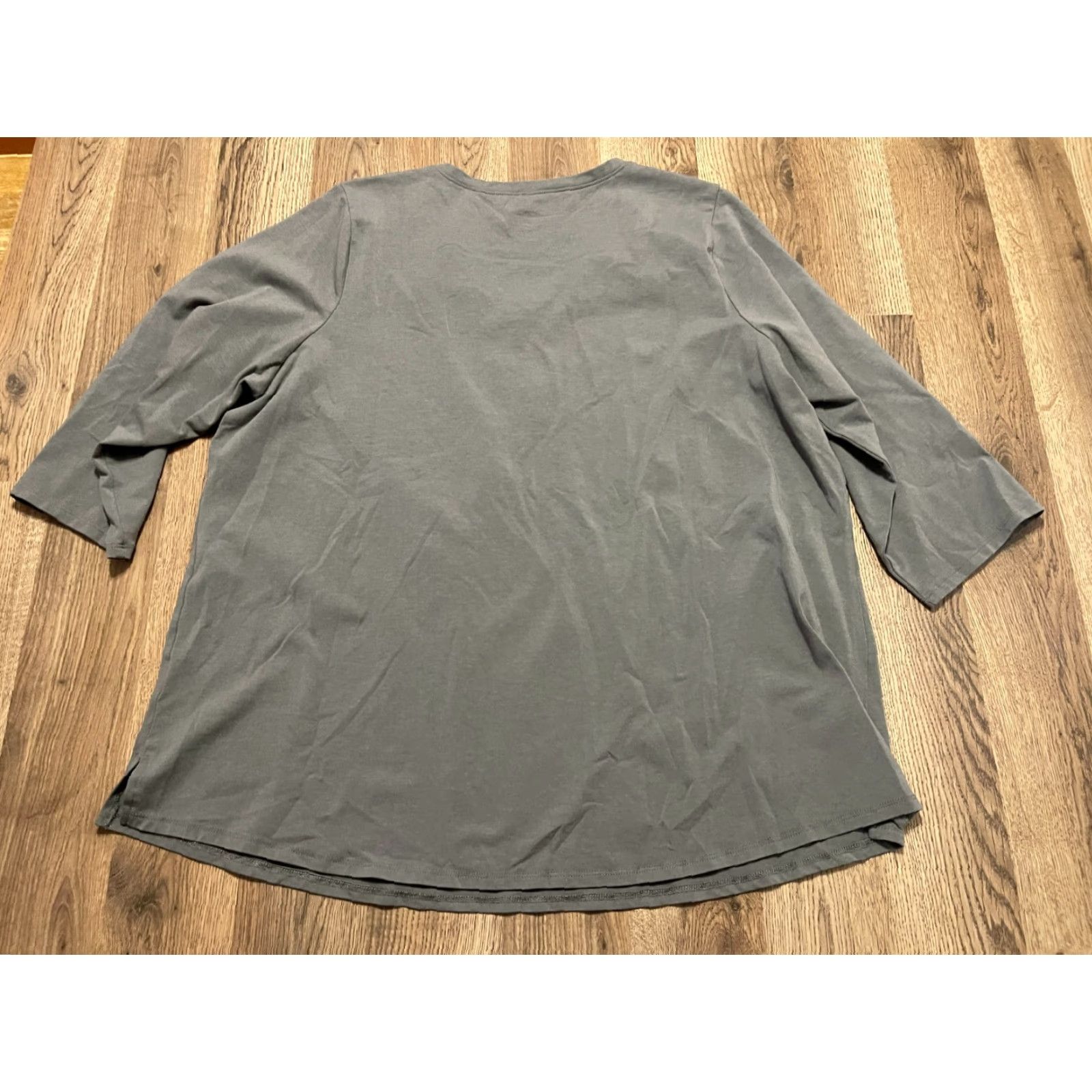 Vintage Belle Shirt Women 1X Green V-neck 3/4 Sleeve Bell Sleeve T-Shirt Plus Size Size XL / US 12-14 / IT 48-50 - 2 Thumbnail