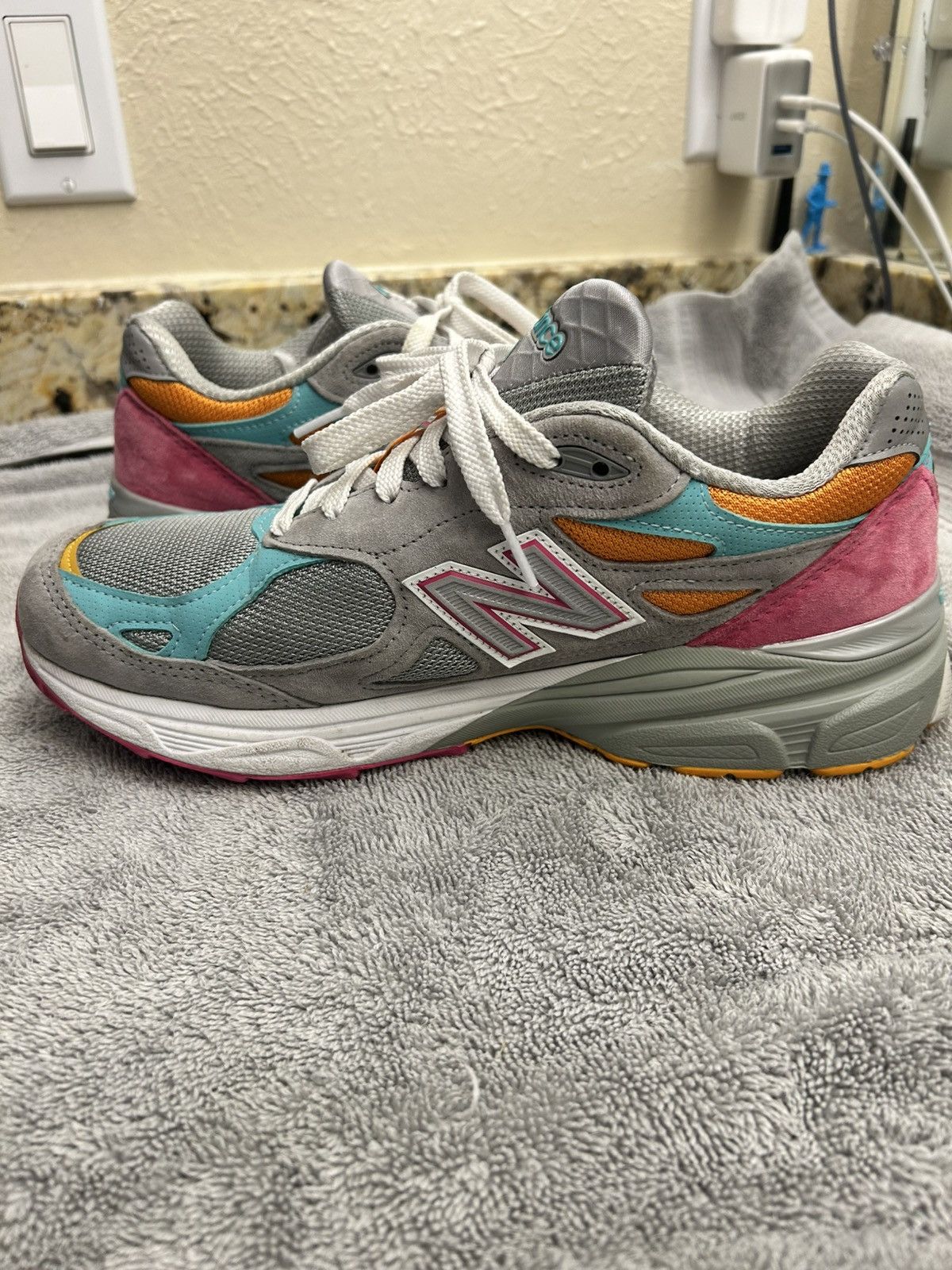 New Balance New Balance x DTLR Miami Drive 990v3 Size US 9 / EU 42 - 2 Thumbnail