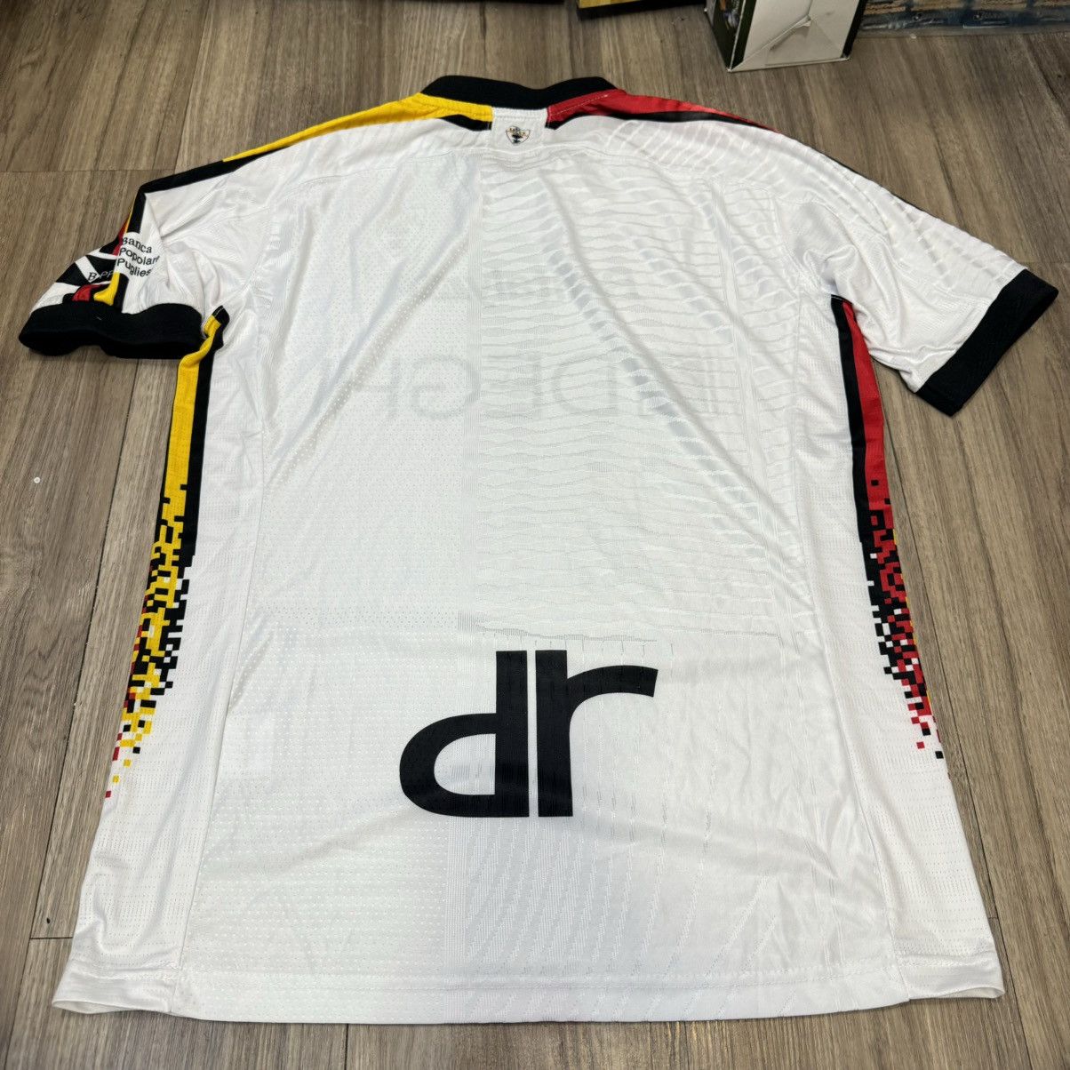 Other Lecce 24/25 away shirt Size US L / EU 52-54 / 3 - 2 Thumbnail