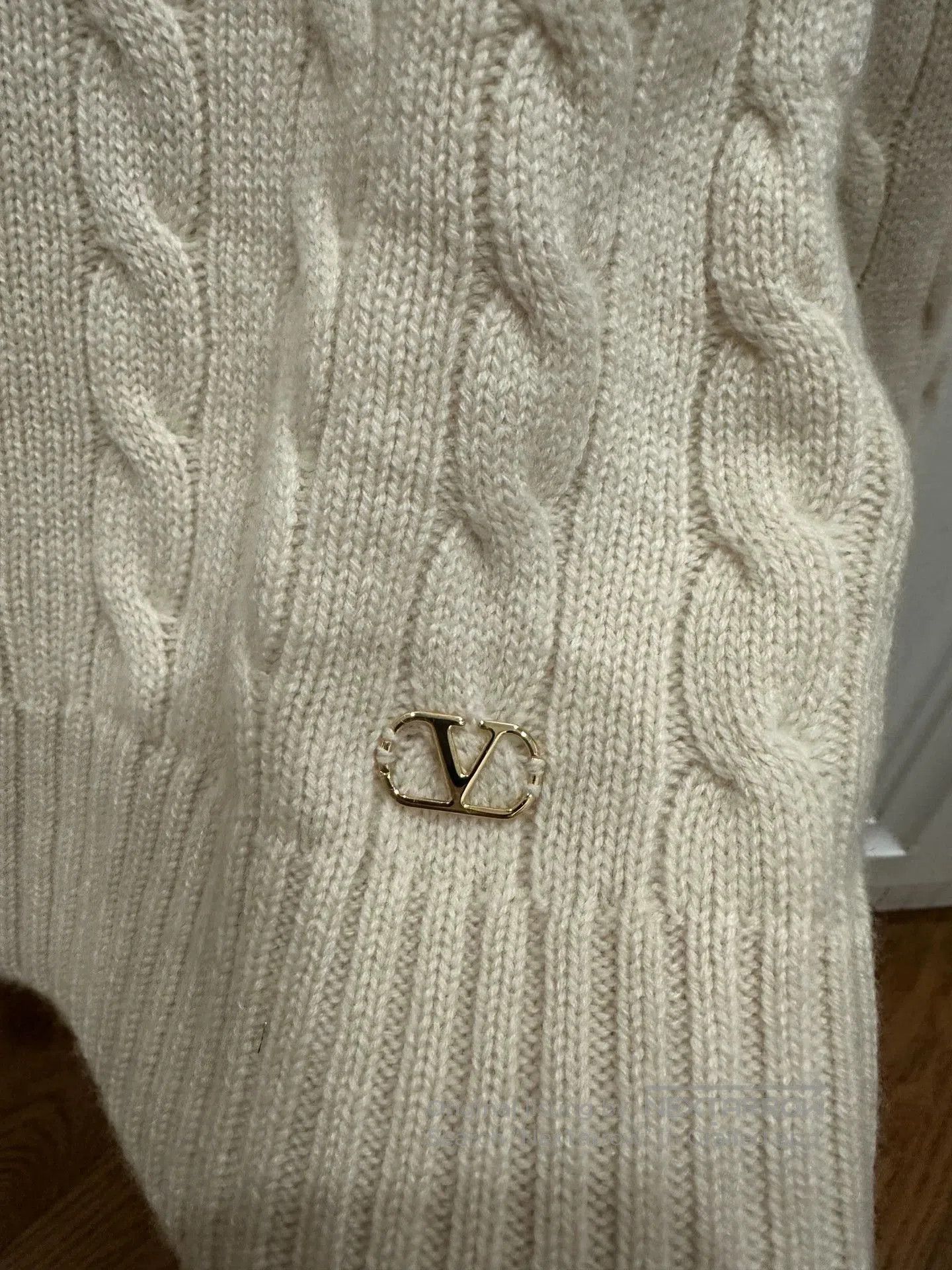 Valentino Valentino Cashmere Long Sleeve Knit Top. Size US S / EU 44-46 / 1 - 3 Thumbnail