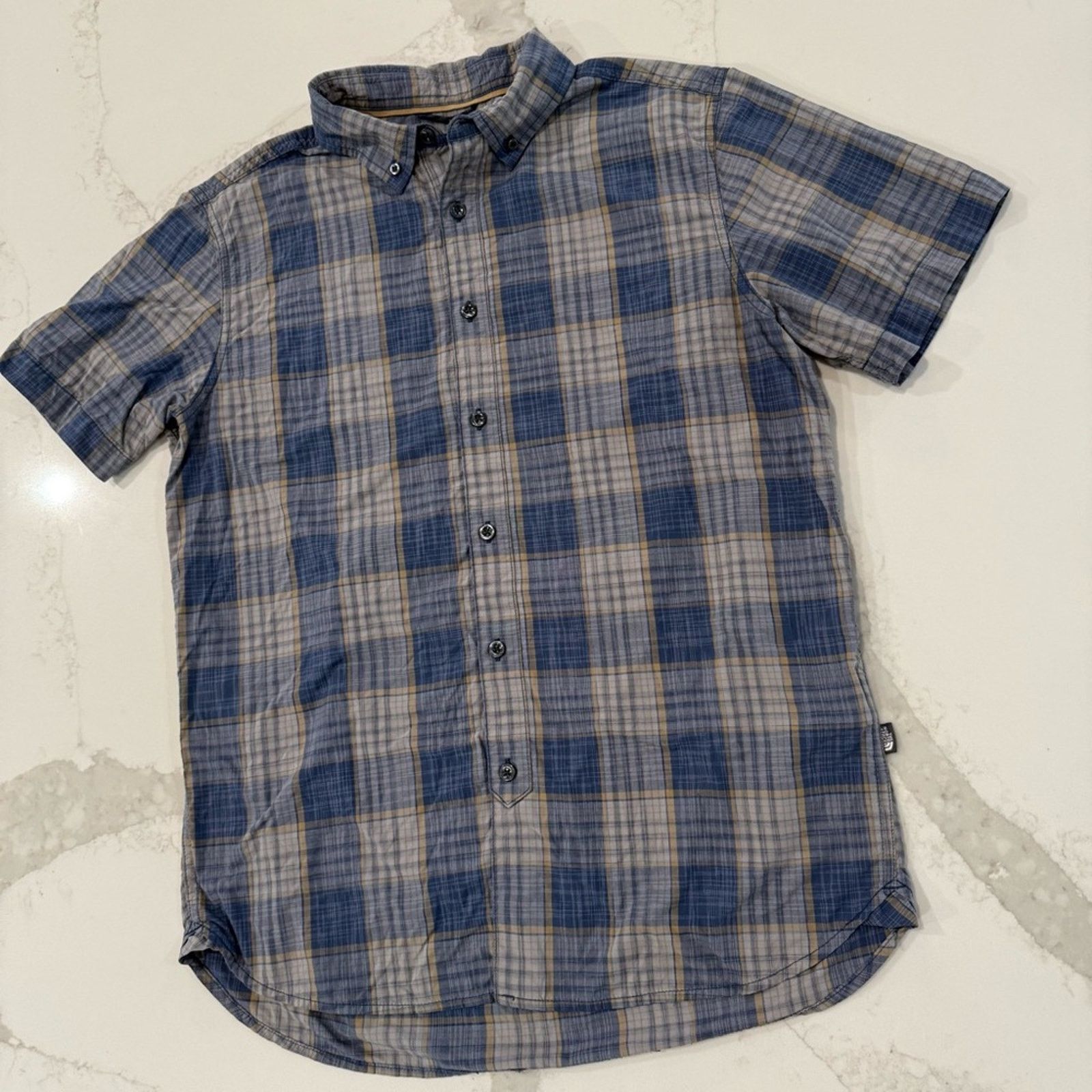 The North Face The North Face Short Sleeve Button Up Nylon Shirt Mens Small Size US S / EU 44-46 / 1 - 2 Thumbnail