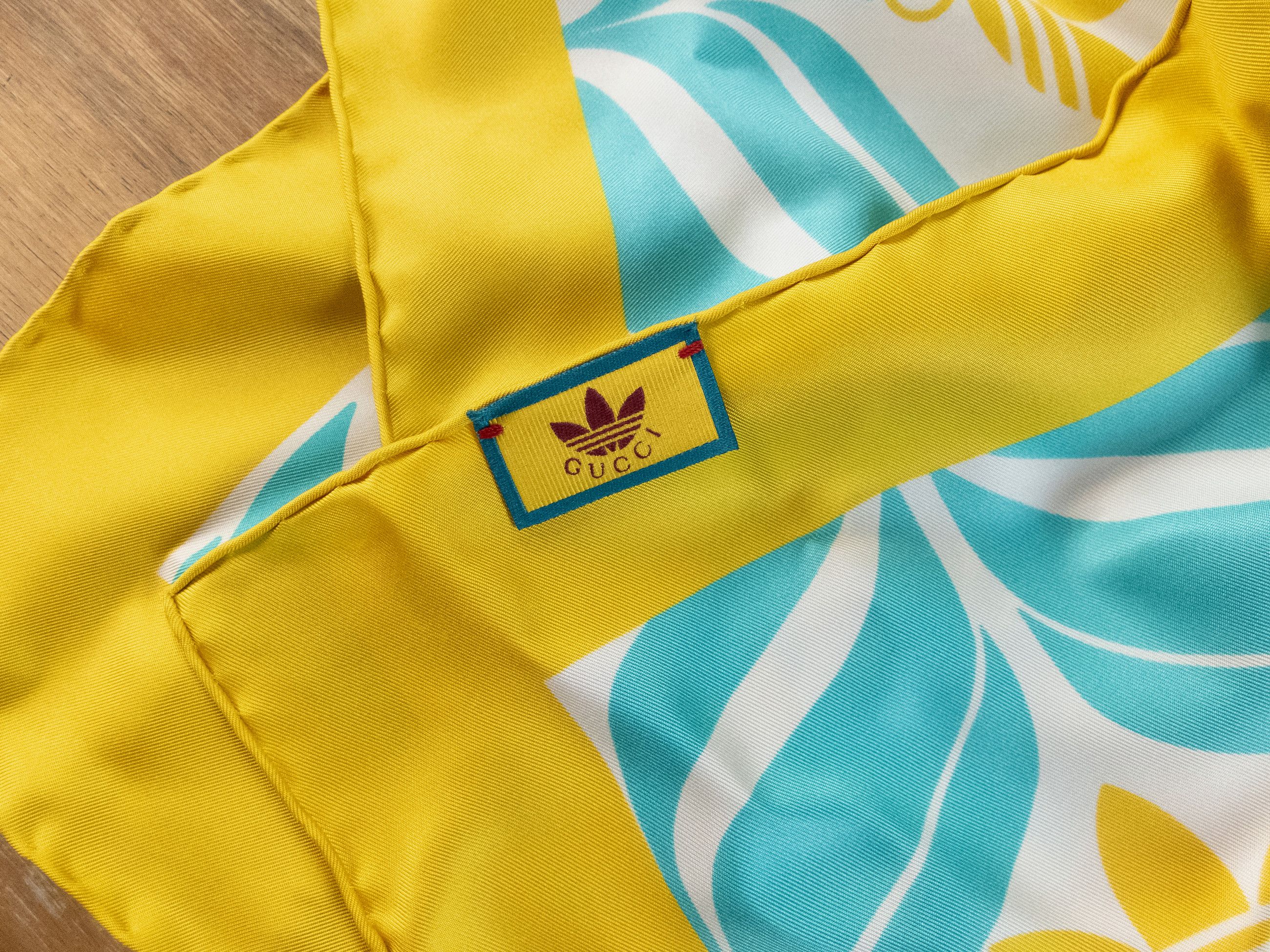 Adidas × Gucci GUCCI X ADIDAS yellow green logo print silk square scarf Size ONE SIZE - 4 Thumbnail