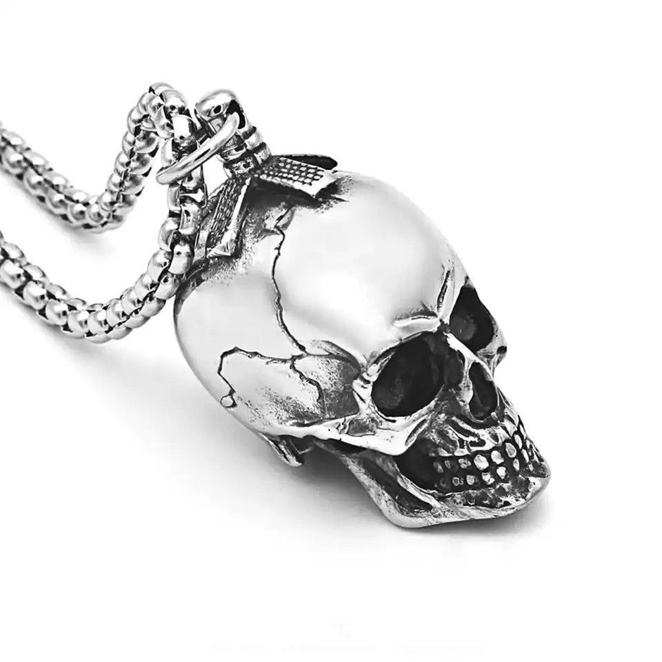 Vintage Retro Silver Goth Skull Necklace Size ONE SIZE - 5 Thumbnail