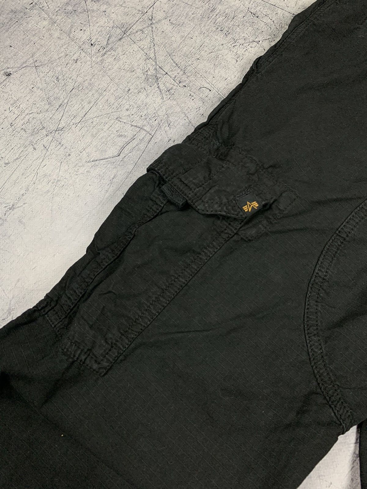 Alpha Industries × Vintage Vintage Alpha Industries Tactical Bondage Cargo Pants Y2K Size US 33 - 12 Thumbnail