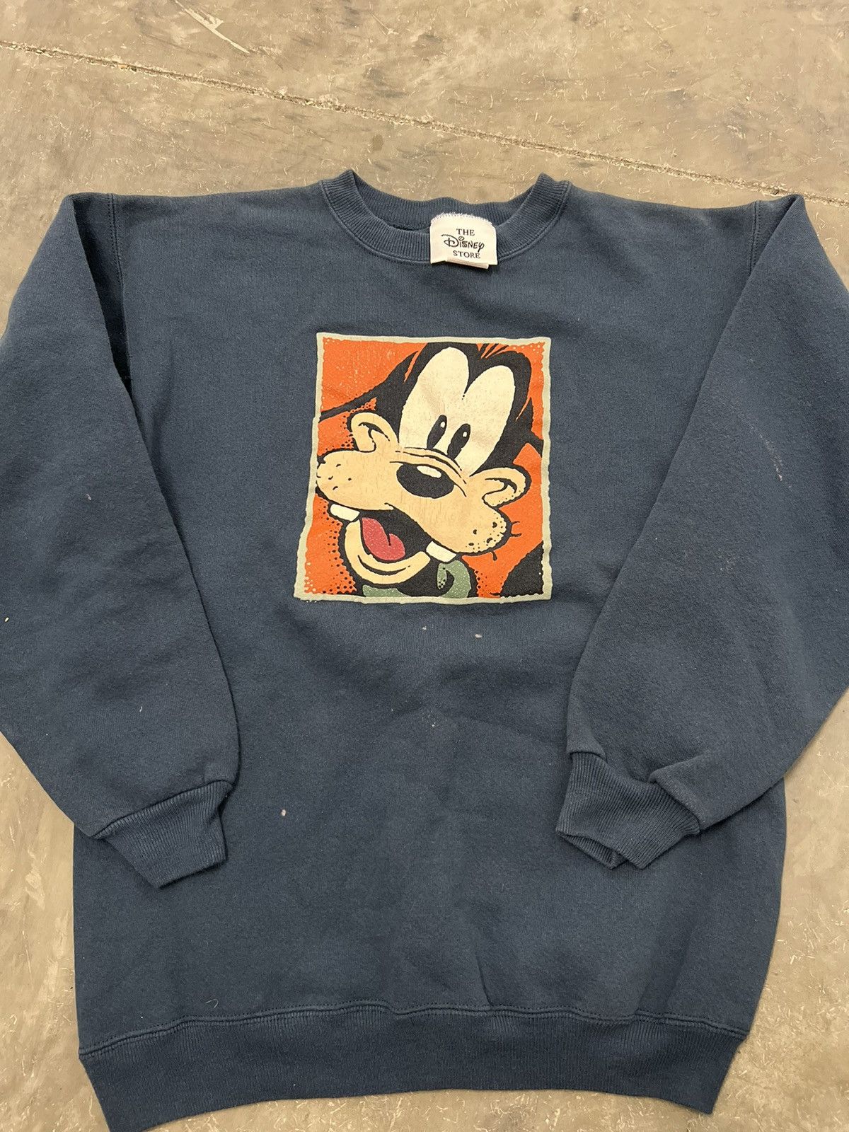 Vintage 90s 00s Grey Red Disney Graphic Patterned Goofy Mickey Sweatshirt M1214 main image 0