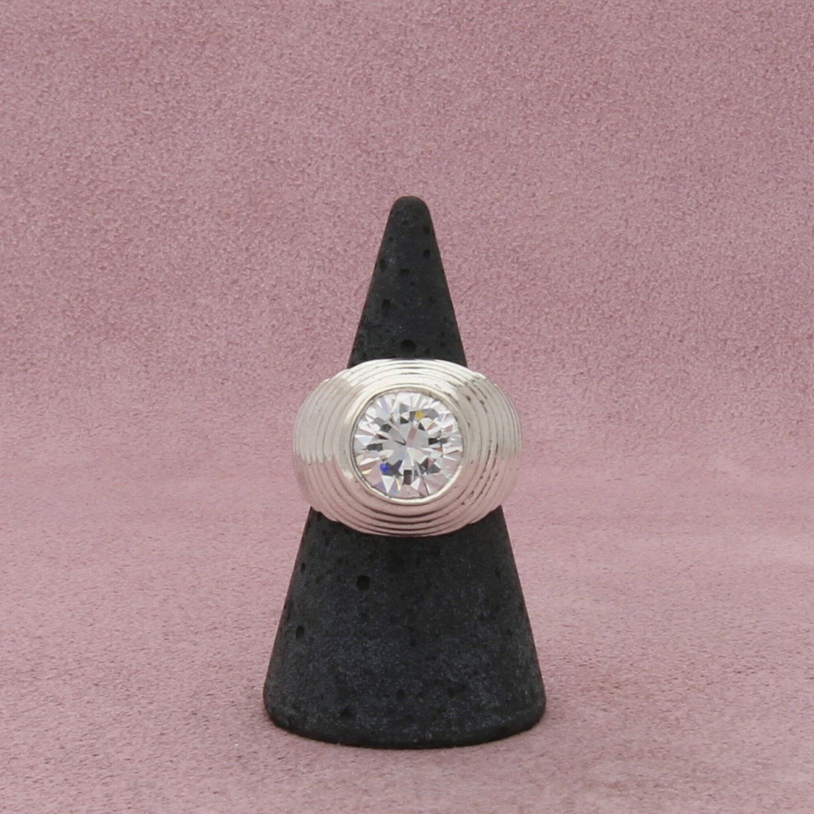Sterling Silver sterling silver vintage chunky round-cut cz dome ring size 7 Size ONE SIZE - 3 Thumbnail