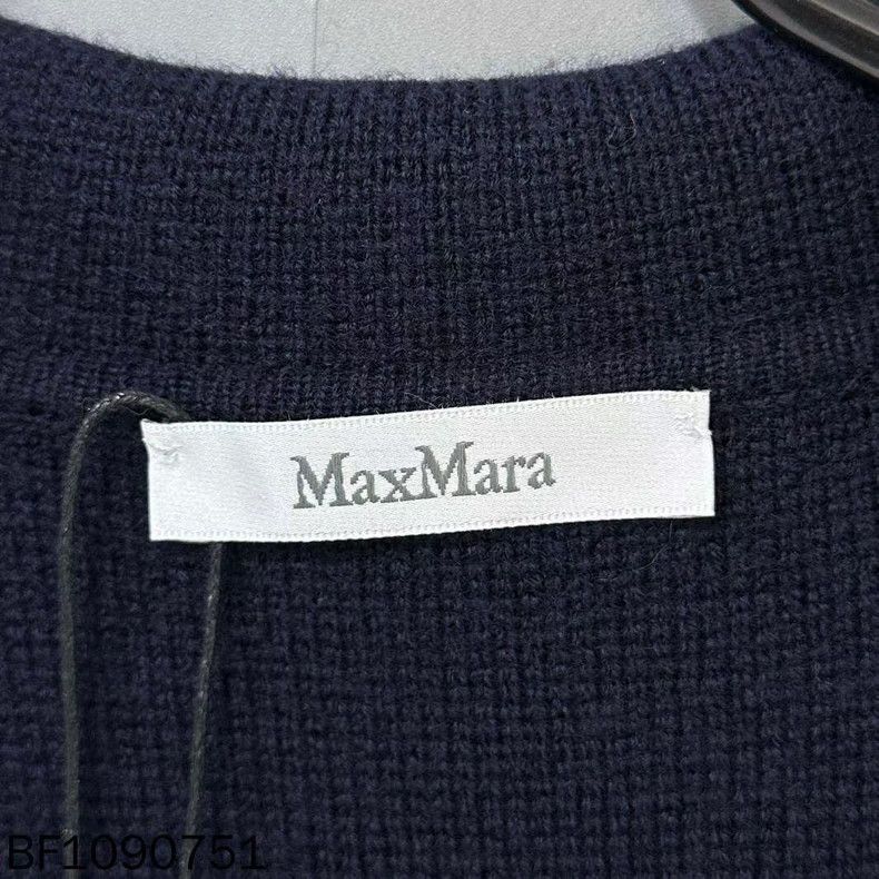 Max Mara Max Mara Pure wool cardigan jacket Size M / US 6-8 / IT 42-44 - 4 Thumbnail