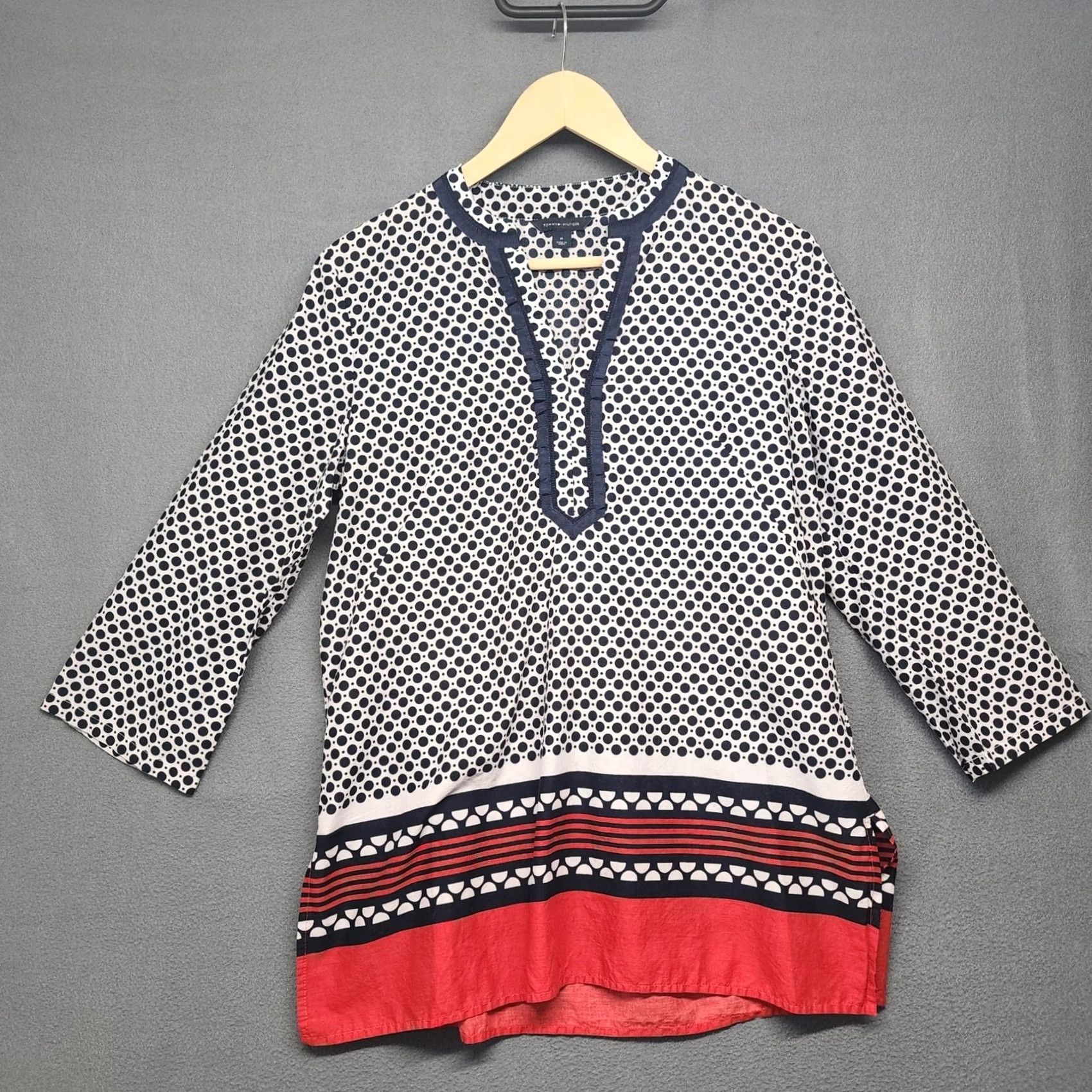 Tommy Hilfiger Tommy Hilfiger Tunic Top Womens Medium Blue Red Popover Lightweight 100% Cotton Geometric V-Neck Blouse Shirt Pullover Machine Washable Size M / US 6-8 / IT 42-44 - 2 Thumbnail