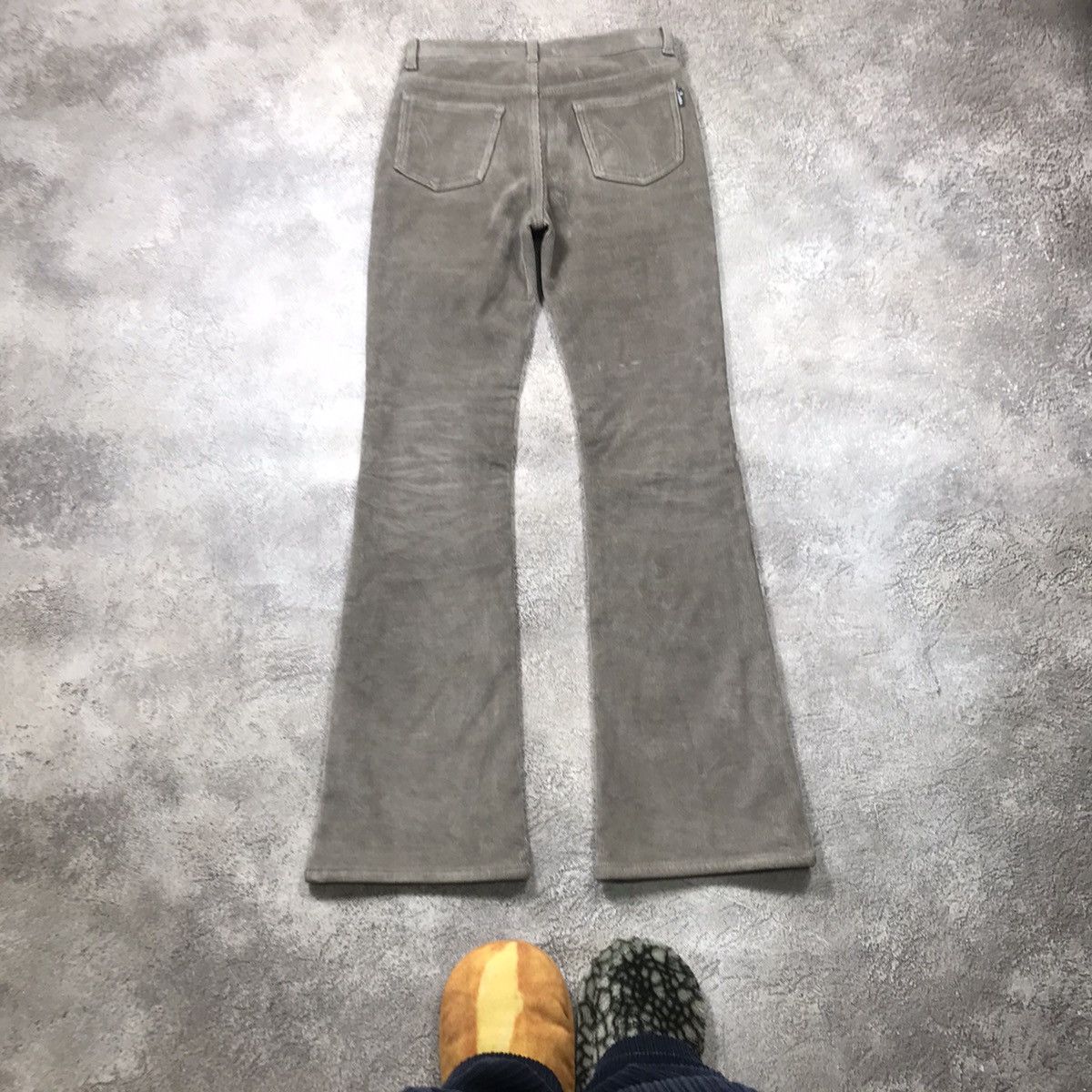 Vintage Vintage 90s Flared Velvet Wide Leg Pants Washed Grey Wool 28 Size 28" / US 6 / IT 42 - 4 Thumbnail