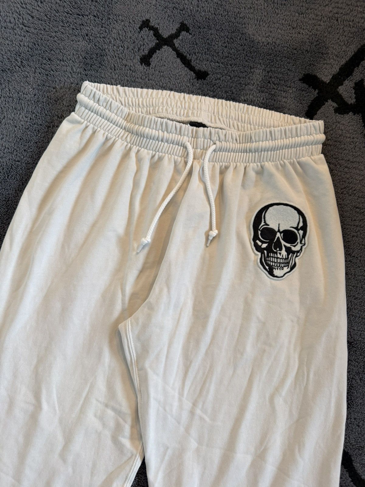 Number (N)ine SS04 Number (N)ine Dream Baby Dream White Skull Sweatpants Size US 32 / EU 48 - 3 Thumbnail