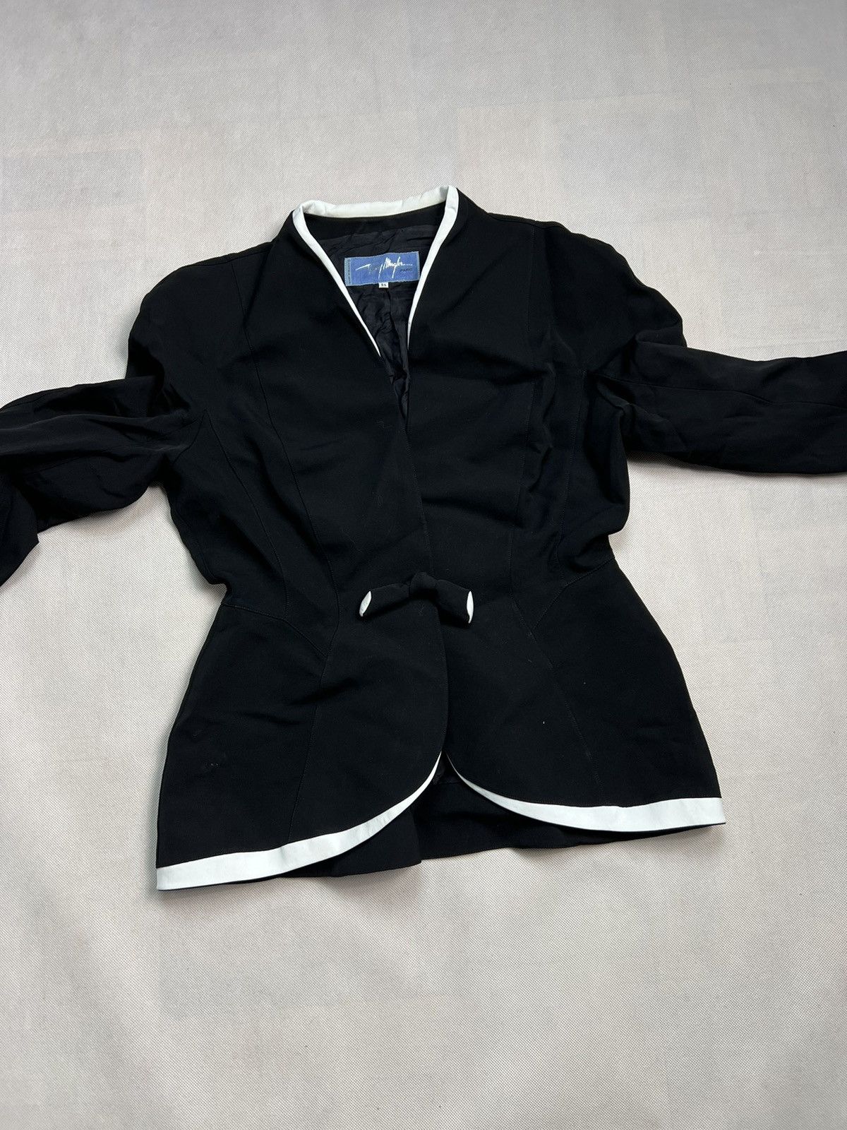 Mugler × Thierry Mugler × Vintage Unique Thierry Mugler 100% Worsted Wool Vintage 90s Tailored Size L / US 10 / IT 46 - 4 Thumbnail