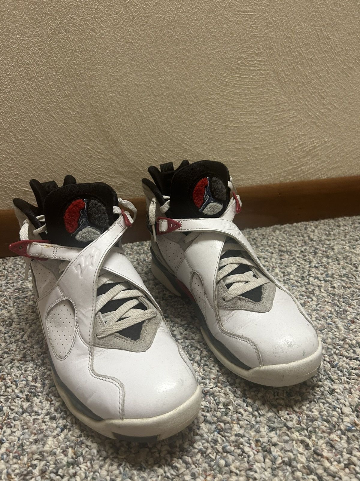 Jordan Brand Jordan 8 retro bugs bunny 2013 release Size US 10.5 / EU 43-44 - 2 Thumbnail