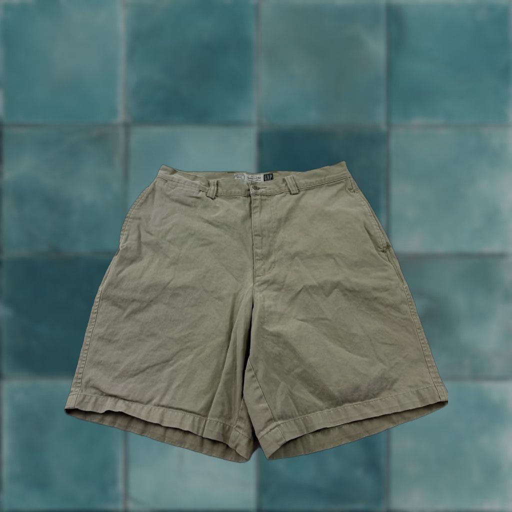 Gap Gap Khakis Shorts Mens 33 Khaki Relaxed Fit Chino 9 Inseam Flat Front Casual Size US 33 - 1 Thumbnail