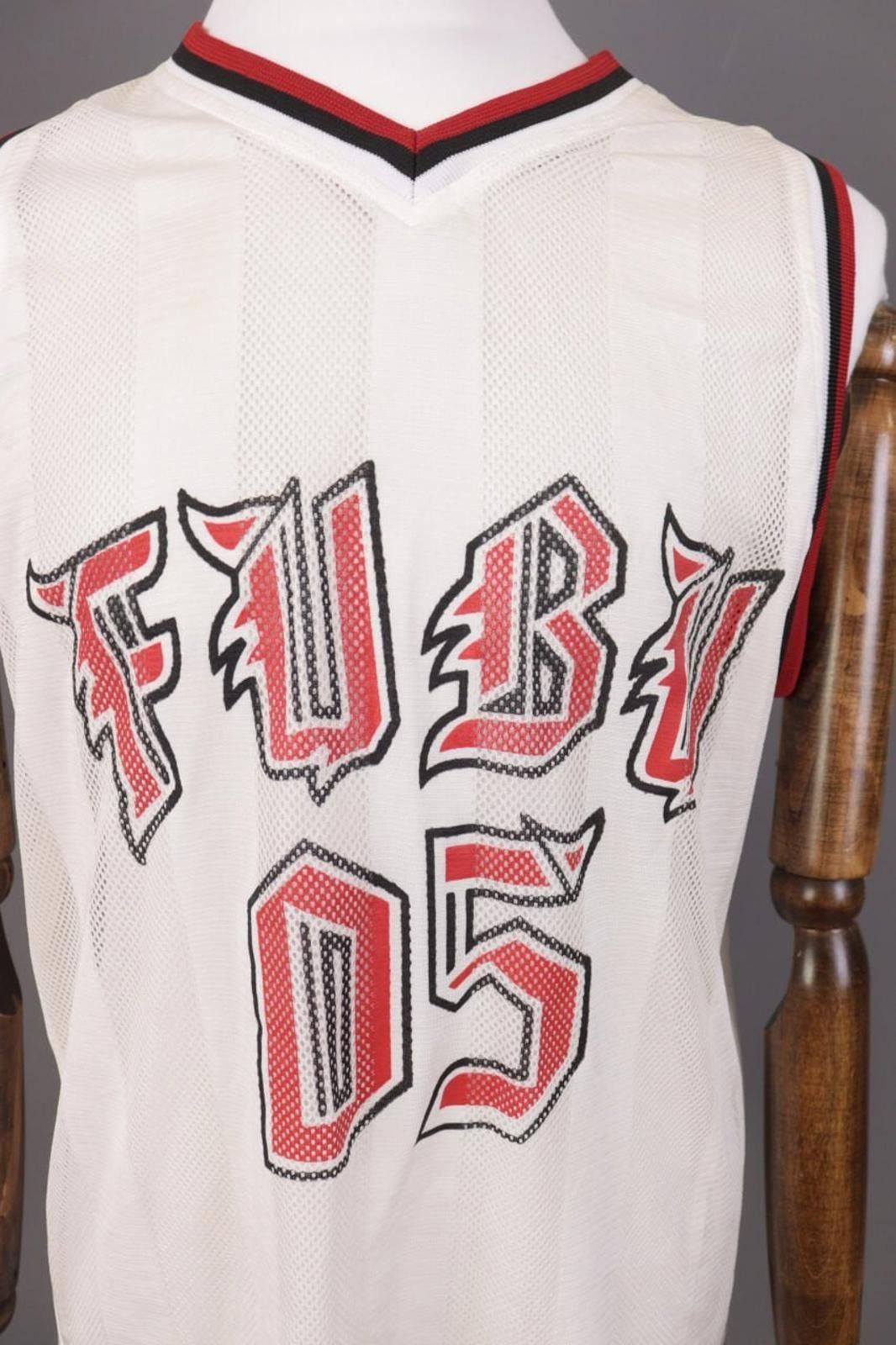 Fubu Vintage Fubu White V-Neck Pinstripe Big T-Shirt Size 2XL Size US XXL / EU 58 / 5 - 3 Thumbnail