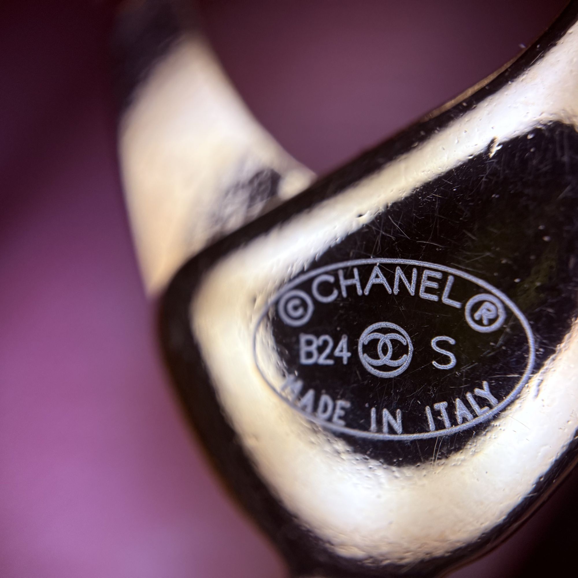 Chanel Chanel Long Pearl & Black Beaded Necklace With Gold CC Logo Size ONE SIZE - 4 Thumbnail