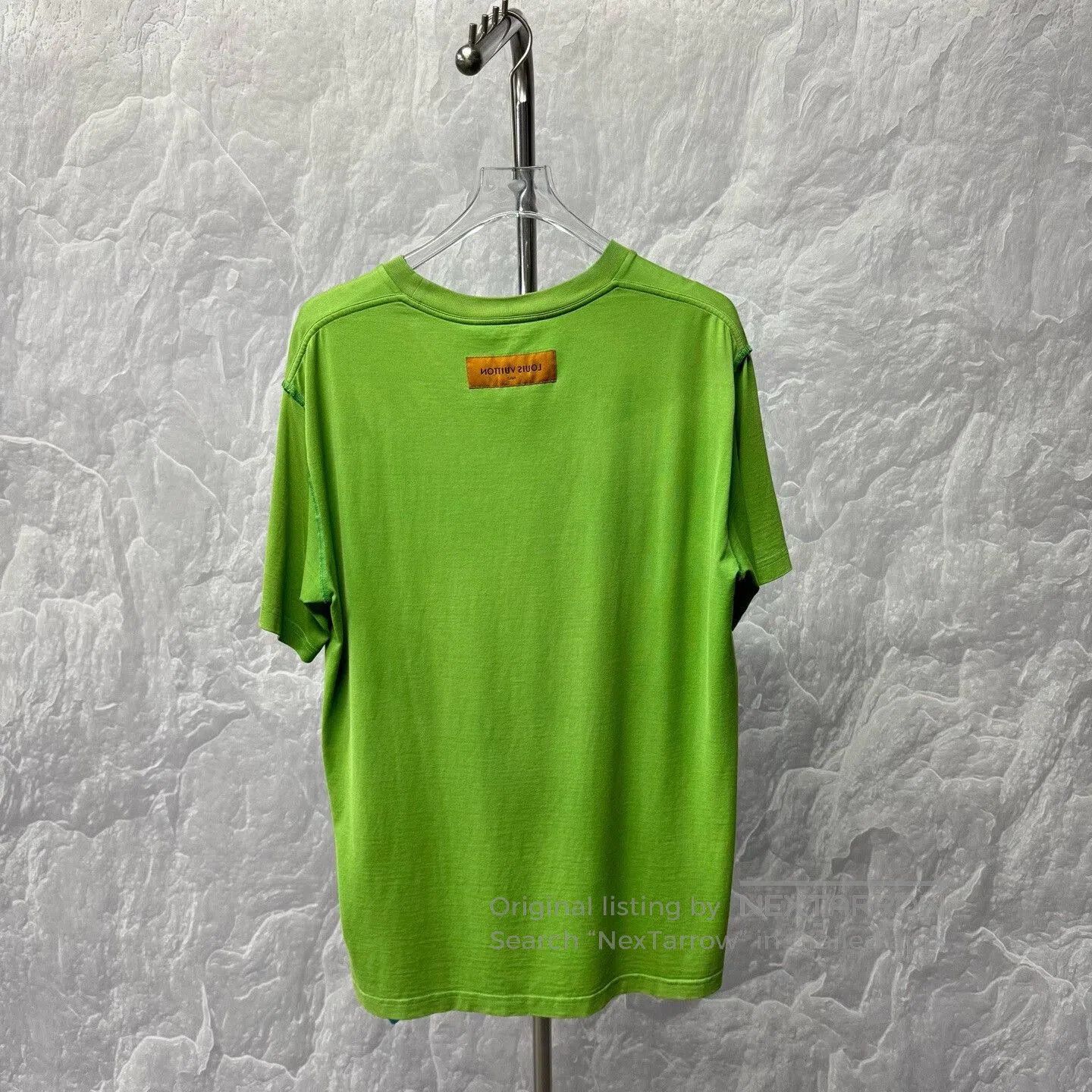 Louis Vuitton louis vuitton green embossed logo short sleeve tee. Size US XL / EU 56 / 4 - 4 Thumbnail