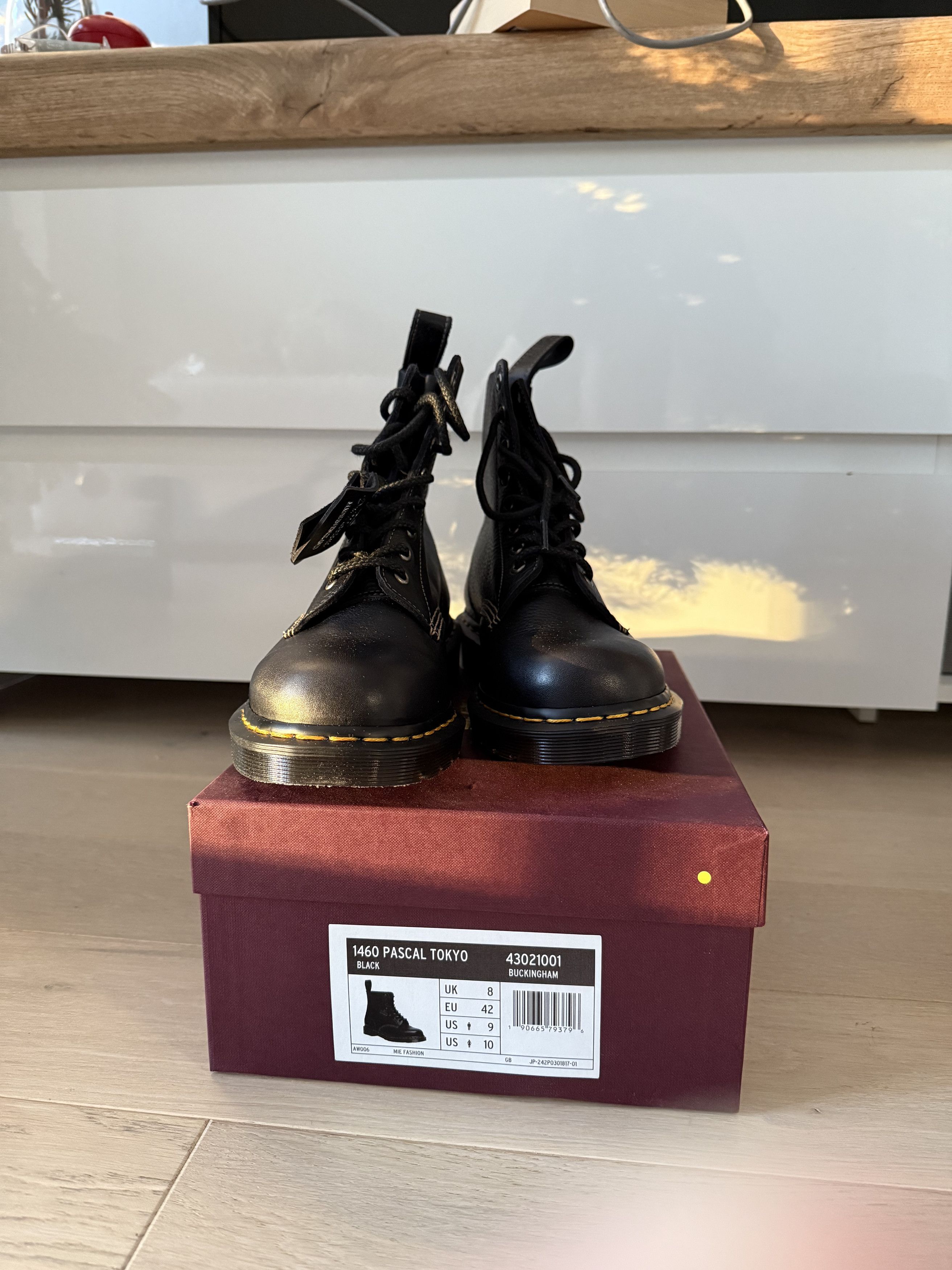 Dr. Martens 1460 PASCAL TOKYO Size US 9 / EU 42 - 2 Thumbnail