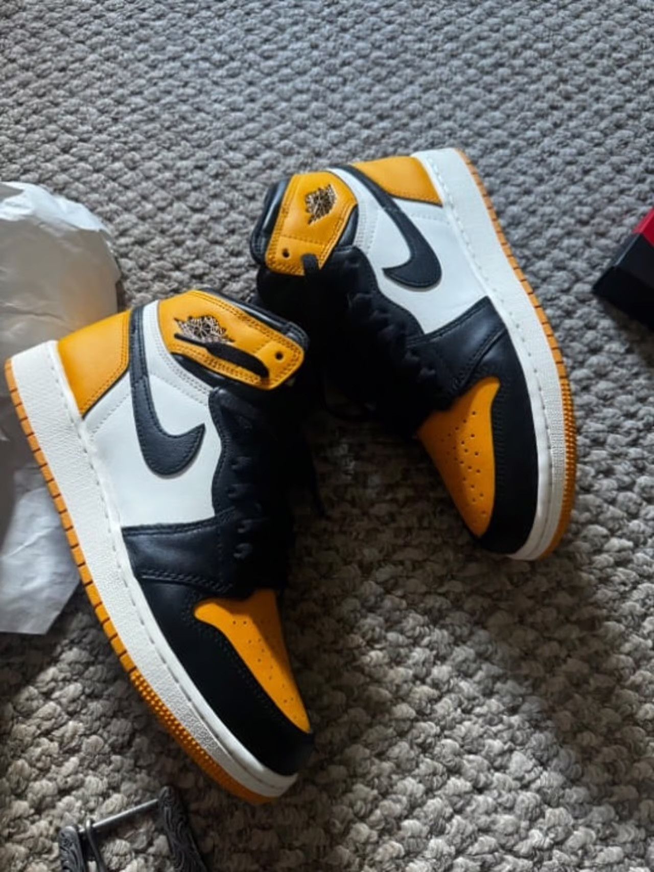 Jordan Brand Jordan 1 Yellow Toe Size US 7 / EU 40 - 3 Thumbnail