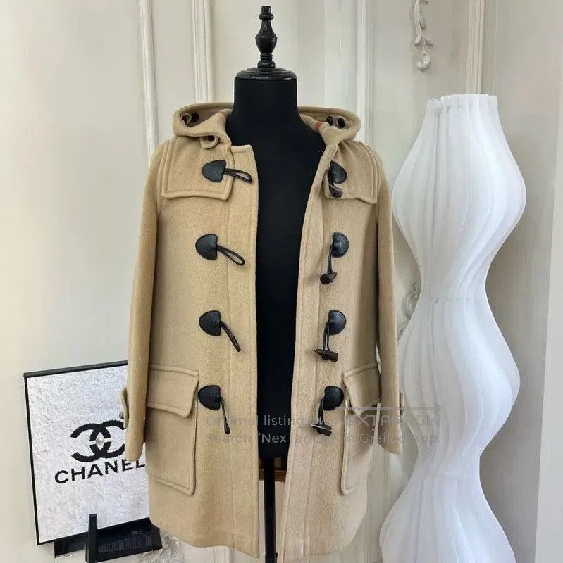 Burberry Burberry Women's Wool Coat in Khaki. Size M / US 6-8 / IT 42-44 - 3 Thumbnail