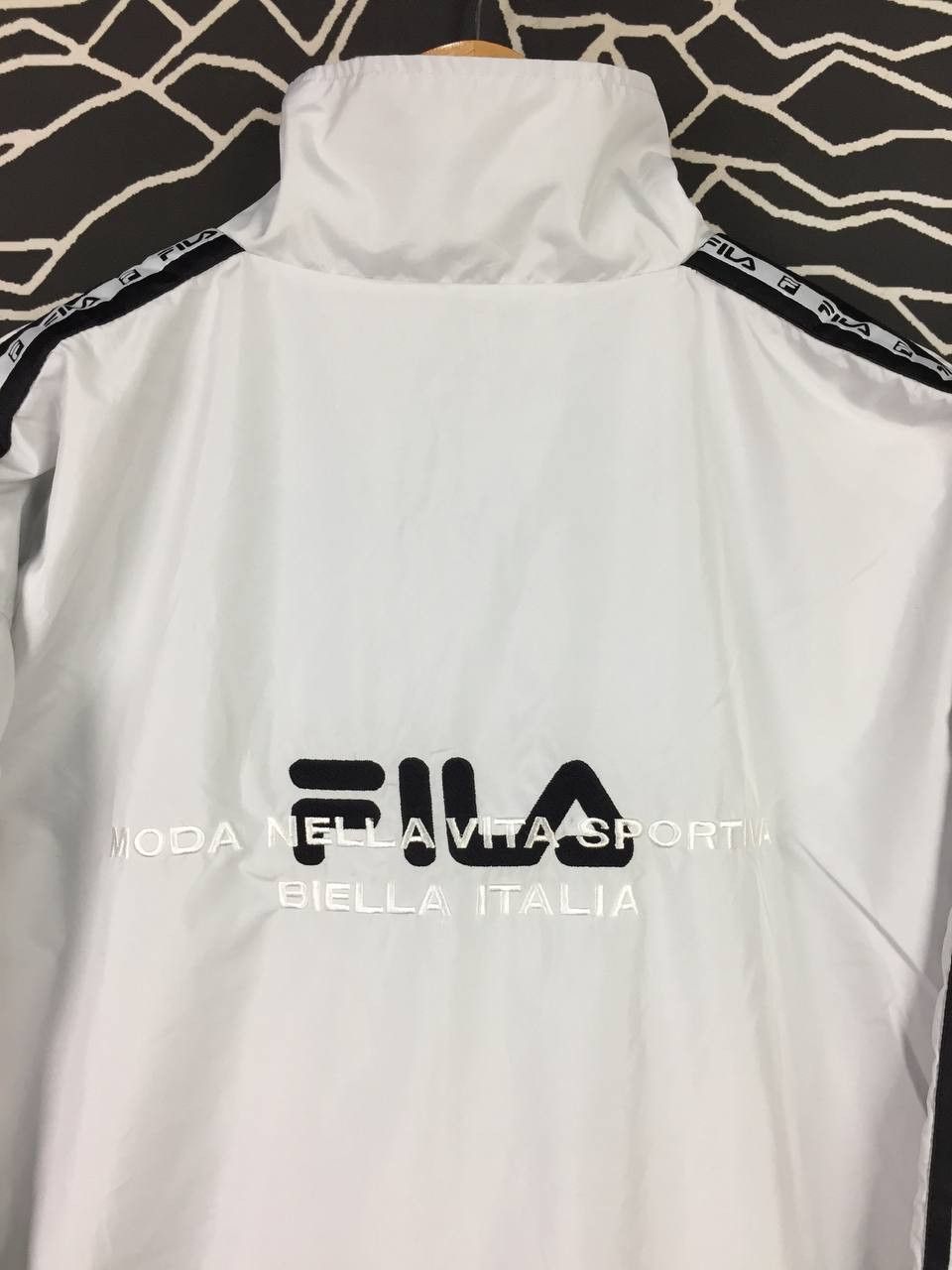 Fila Vtg FILA Biella Italia Side Tape Windbreaker Jacket Size US L / EU 52-54 / 3 - 3 Thumbnail