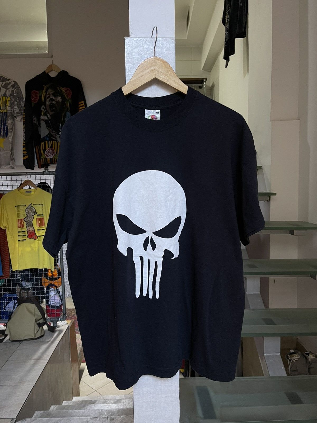 Vintage Punisher Skull T shirt 90s Size US XL / EU 56 / 4 - 1 Thumbnail