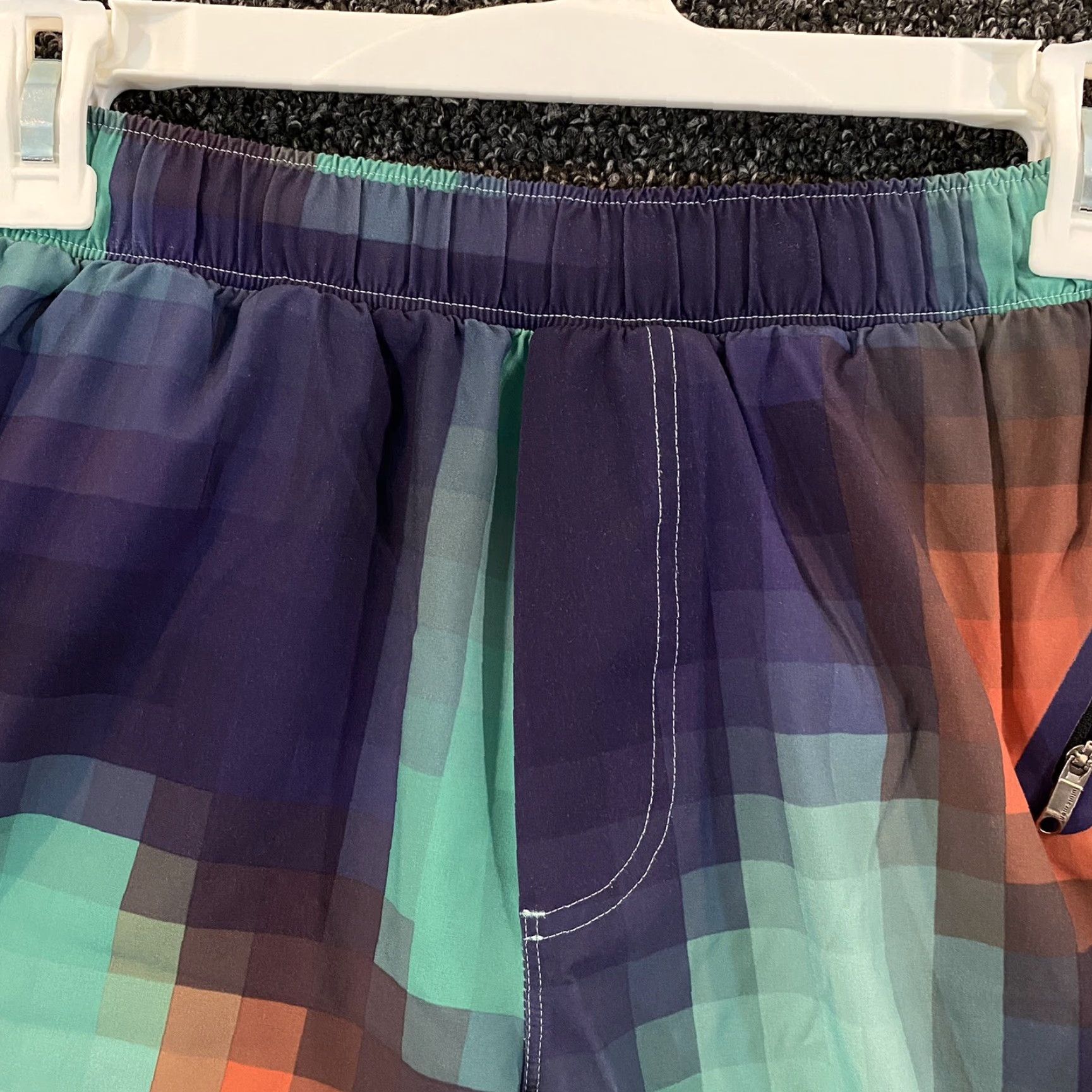 Lululemon Lululemon Pace Breaker Shorts Mens Medium 7” Inseam Multicolor Geometric Workout Size US 31 - 2 Thumbnail
