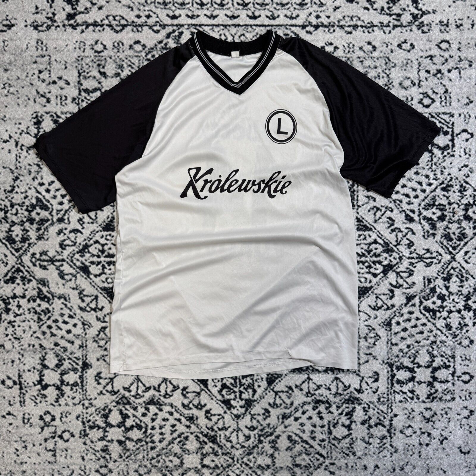 Vintage Vintage Unisex White Black Polyester Jersey T-Shirt Size L Size US L / EU 52-54 / 3 - 1 Thumbnail