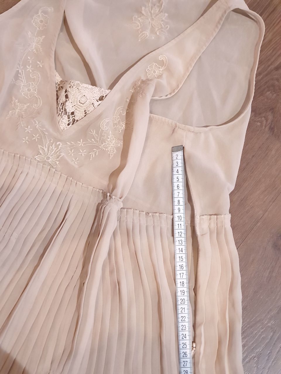 Other Beige blouse sleeveless sz M brand Noa Noa Size M / US 6-8 / IT 42-44 - 5 Thumbnail