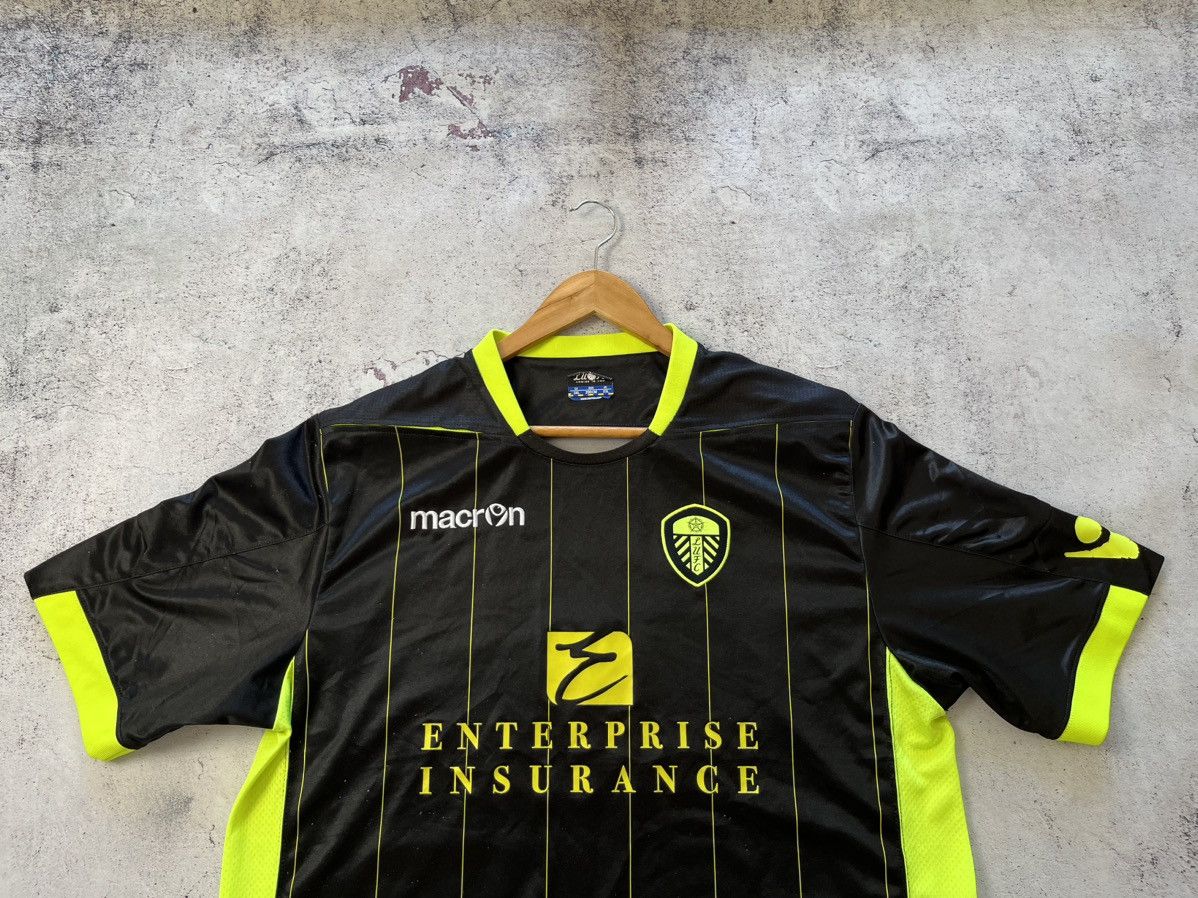 Macron MACRON LEEDS UNITED 2011/2012 AWAY SOCCER JERSEY FOOTBALL Size US XXL / EU 58 / 5 - 2 Thumbnail