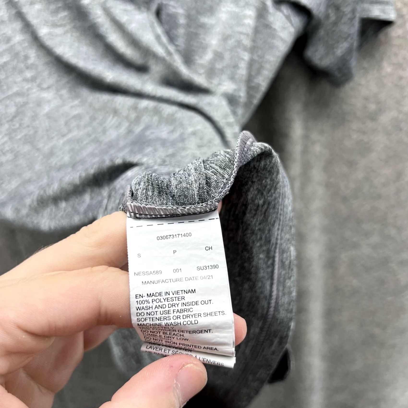 Nike Nike Dri-Fit Shirt Men S Heather Gray Polyester Short Sleeve Crew Neck Nike Logo T-Shirt Shirts Size US S / EU 44-46 / 1 - 4 Thumbnail