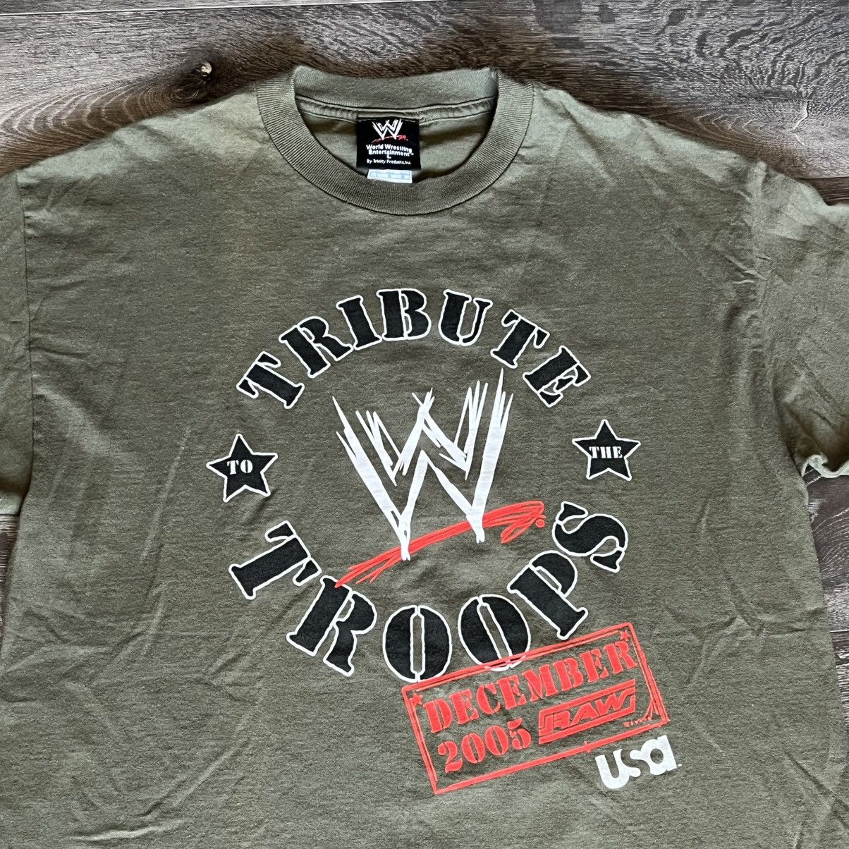WWE Vintage 2005 Tribute to the Troops Military Logo Tee Shirt Size US L / EU 52-54 / 3 - 3 Thumbnail